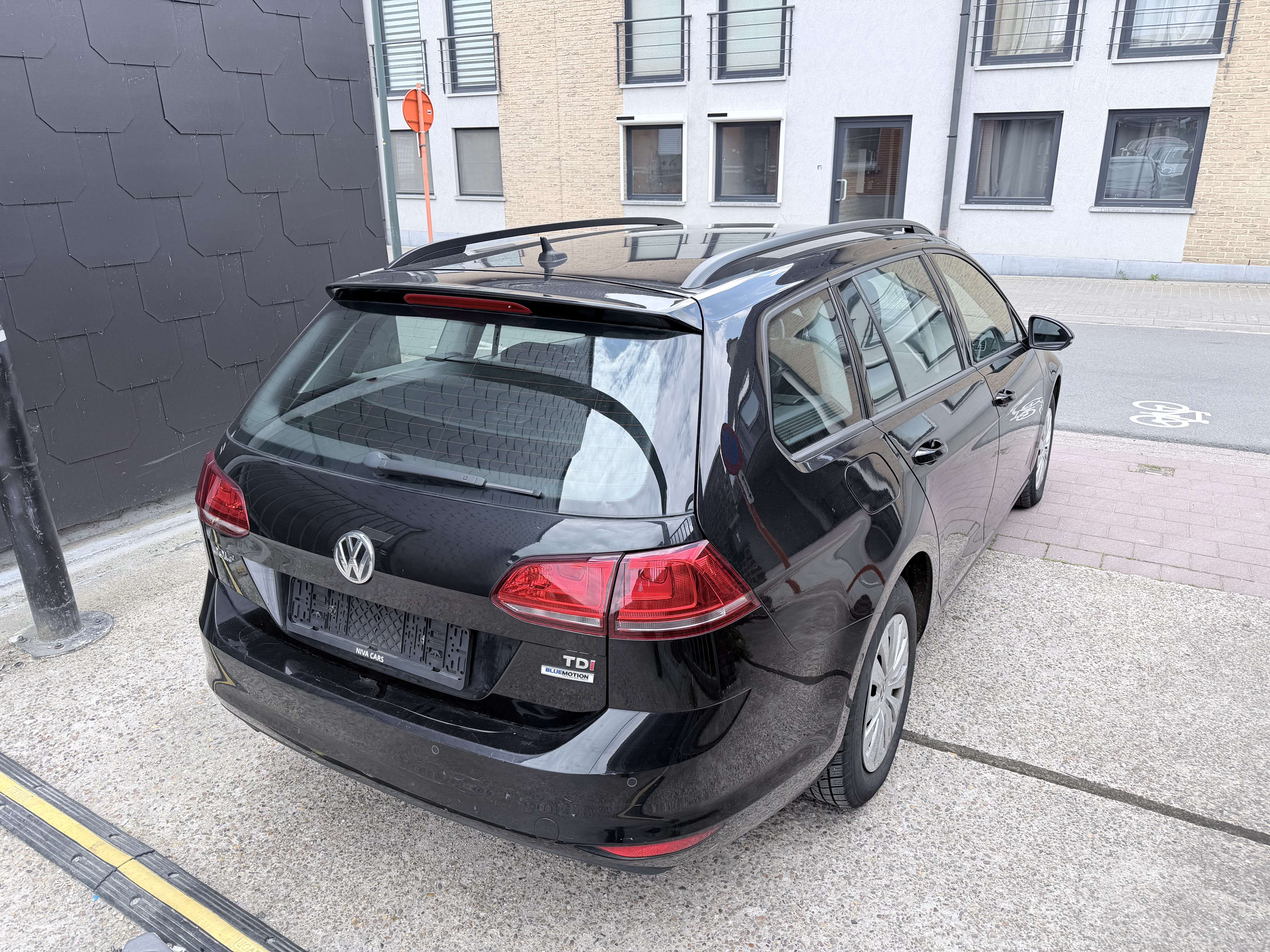 Volkswagen Golf Variant 1.6 TDI Trendline | Navi | Cruise Control | Airco | PDC | Bluetooth