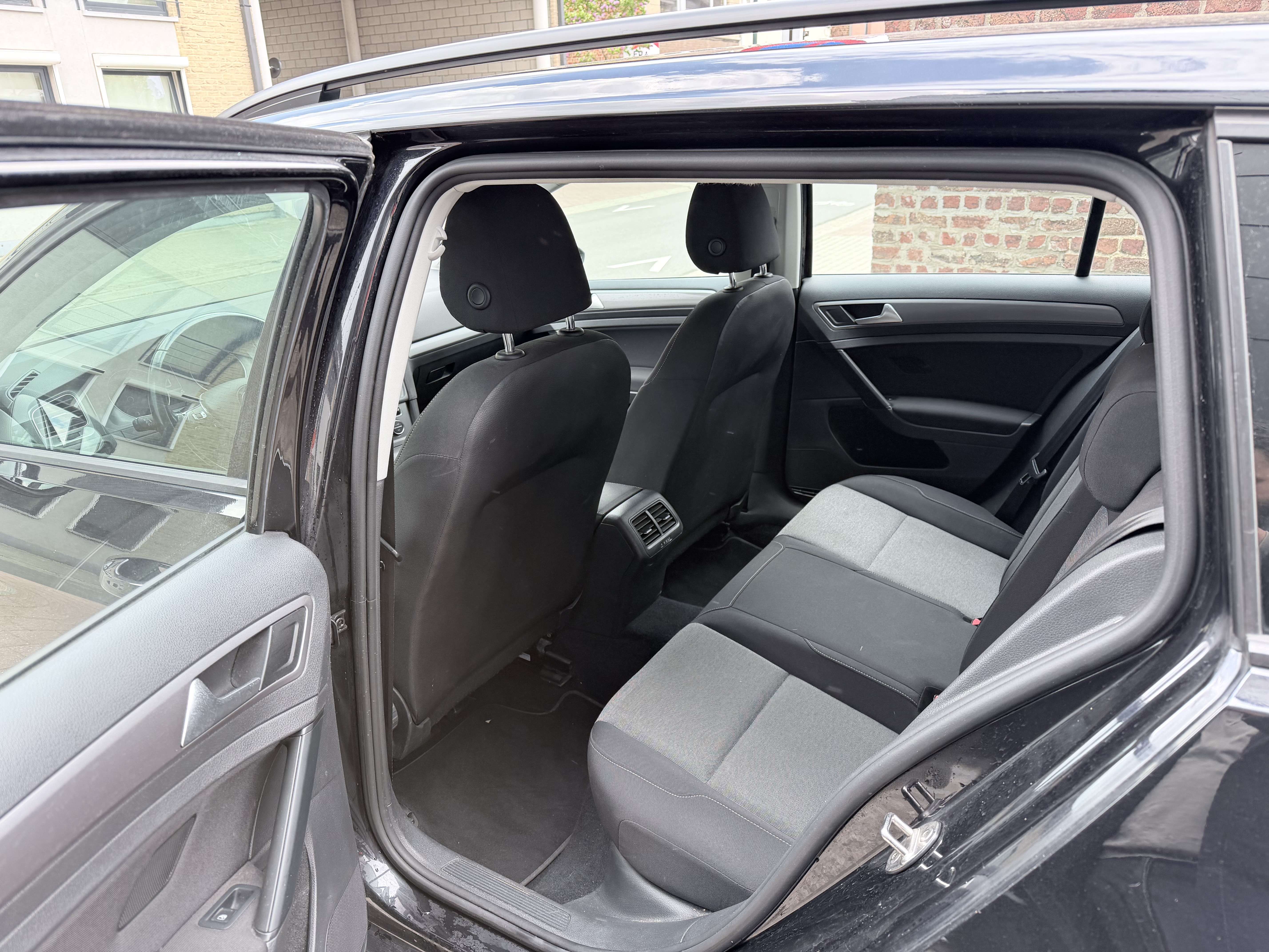 Volkswagen Golf Variant 1.6 TDI Trendline | Navi | Cruise Control | Airco | PDC | Bluetooth