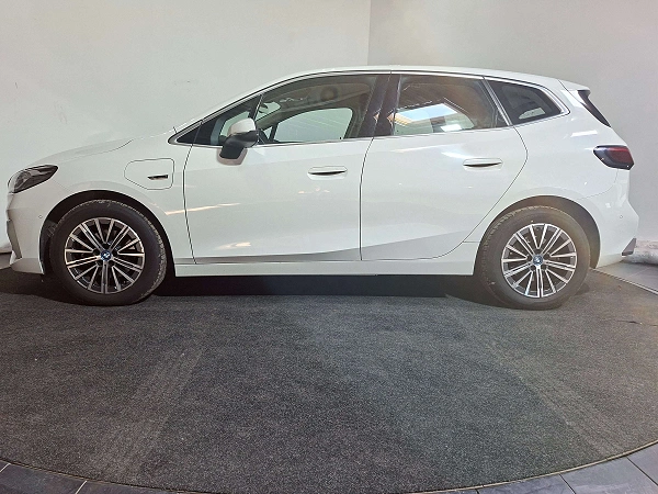 BMW 225 Bmw 225E XDrive 1.5cc I 2 JAAR GRATIS ONDERHOUD I  Hybride | Airco | Automaat | Navi |