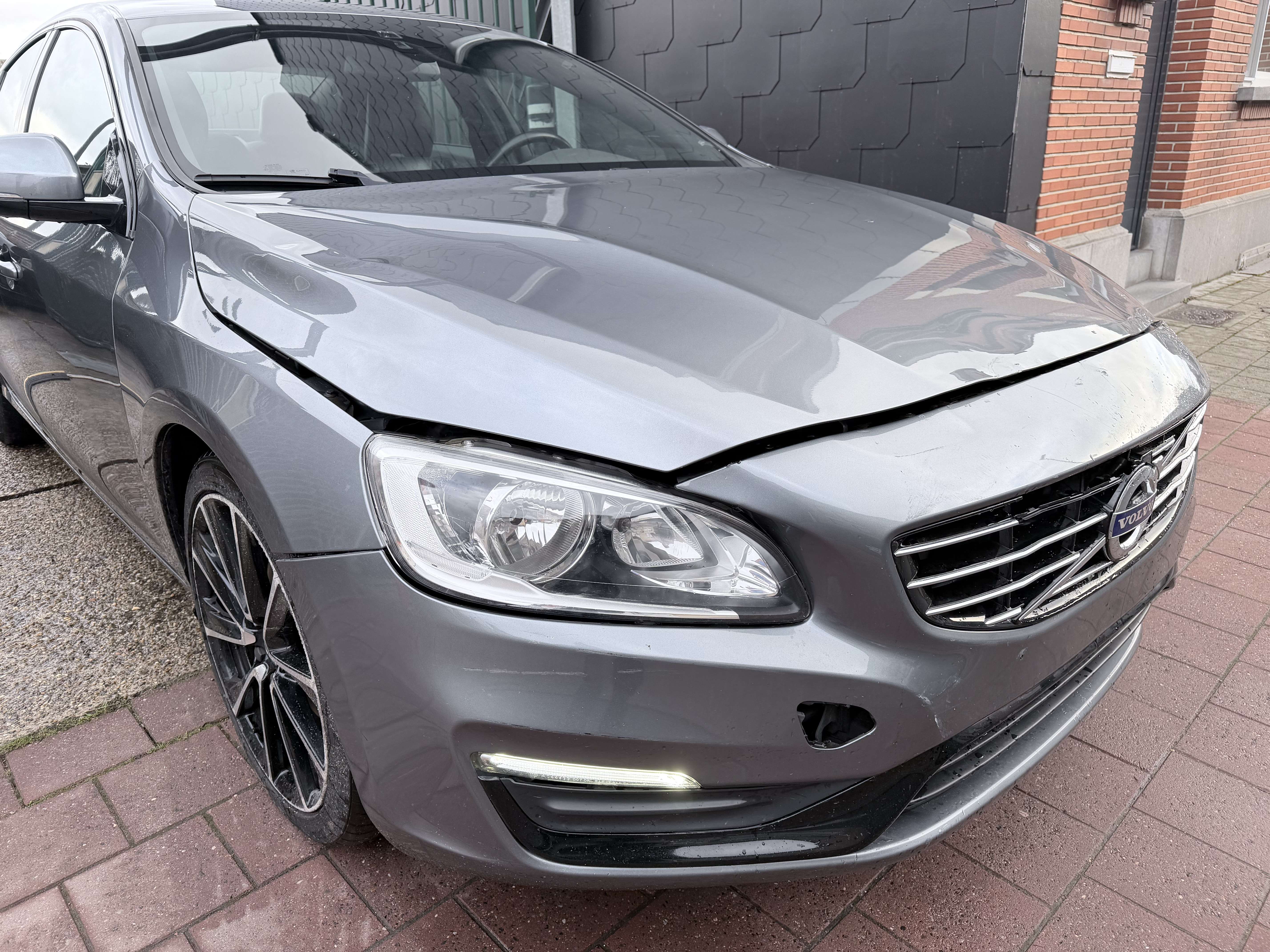 Volvo S60 2.0 D2 Summum Edition | Navi | Leder | PDC | Cruise | Euro 6