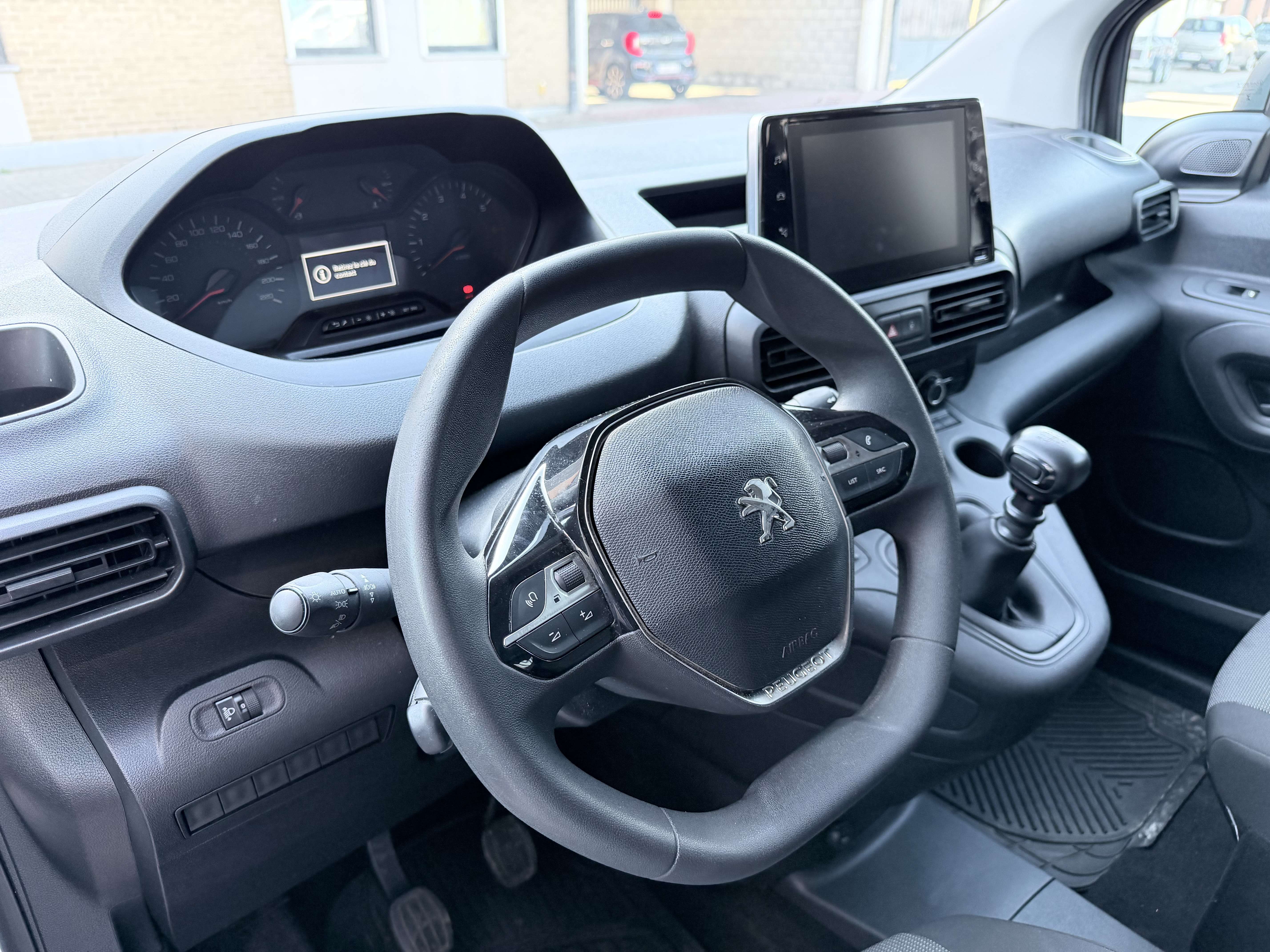 Peugeot Partner 1.5 BlueHDi Edition Asphalt | Navigatie | Airco | Cruise Control | Achteruitrijcamera | Bluetooth