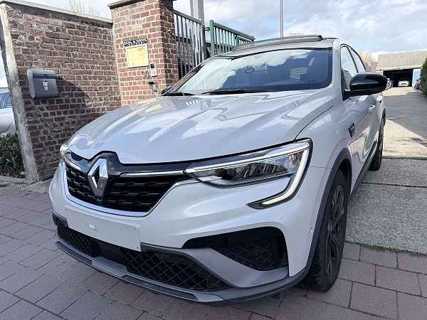 Renault Arkana Hybrid R.S. Line | Pano | CarPlay | Leder