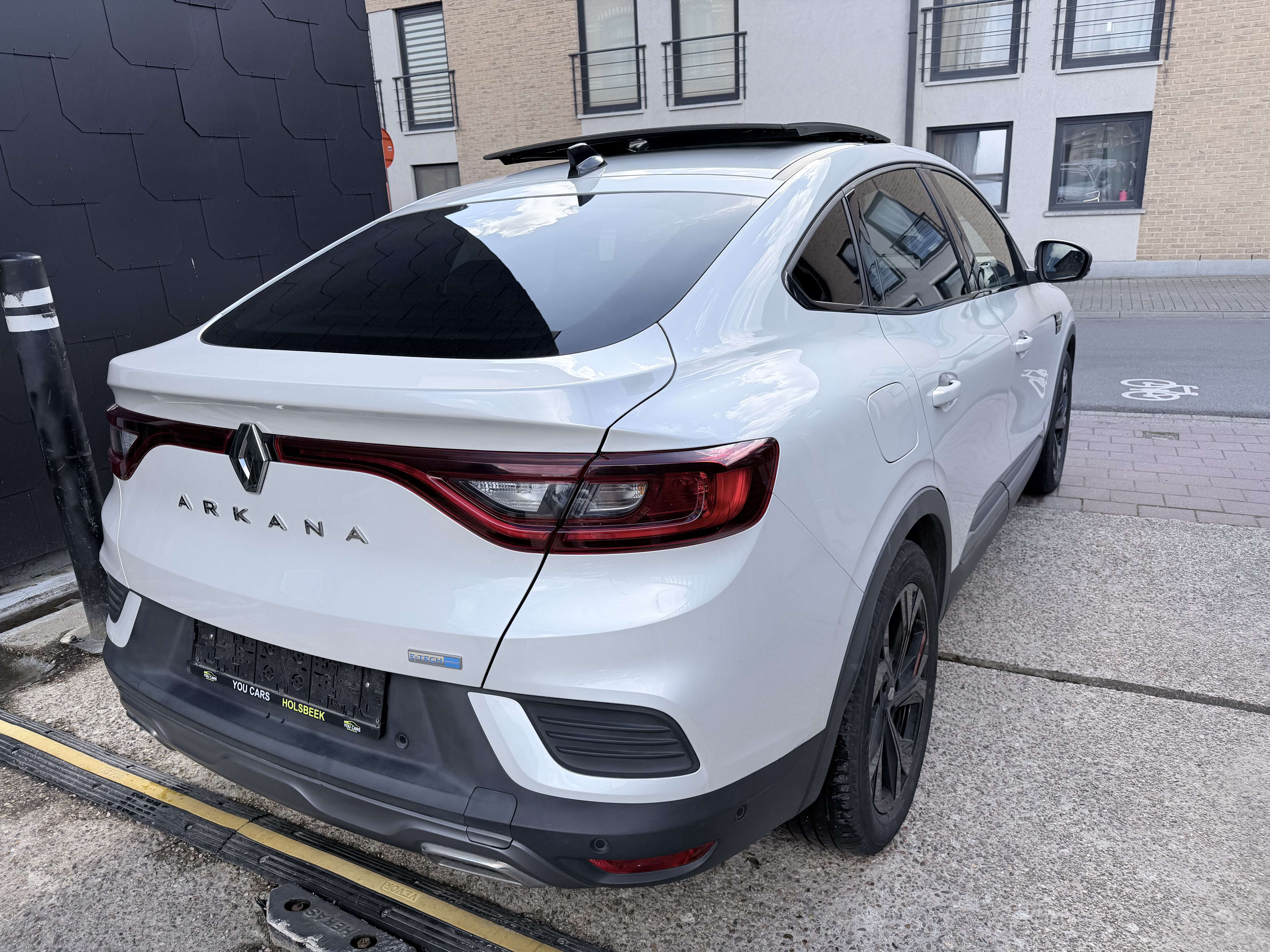 Renault Arkana Hybrid R.S. Line | Pano | CarPlay | Leder
