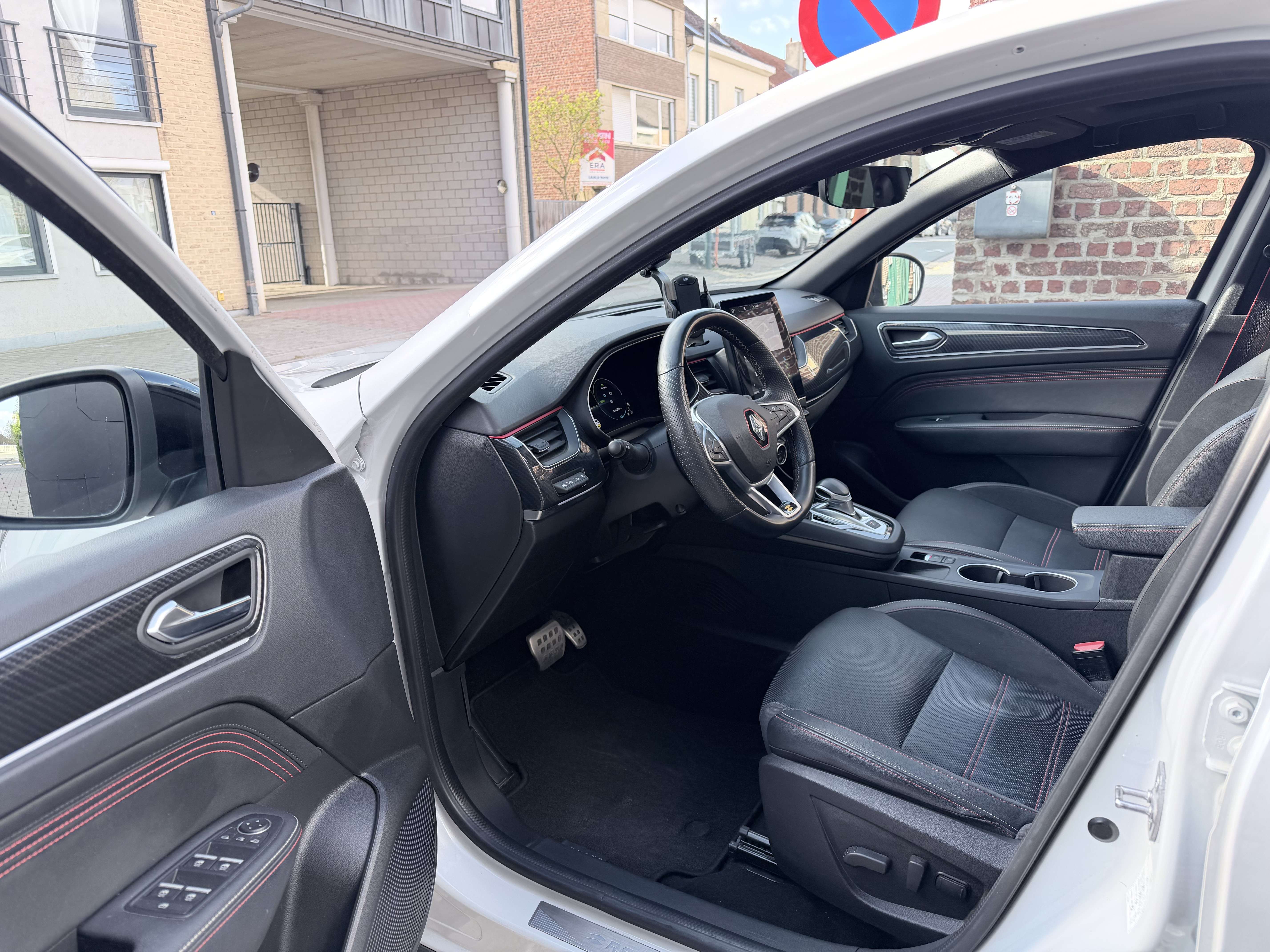 Renault Arkana Hybrid R.S. Line | Pano | CarPlay | Leder