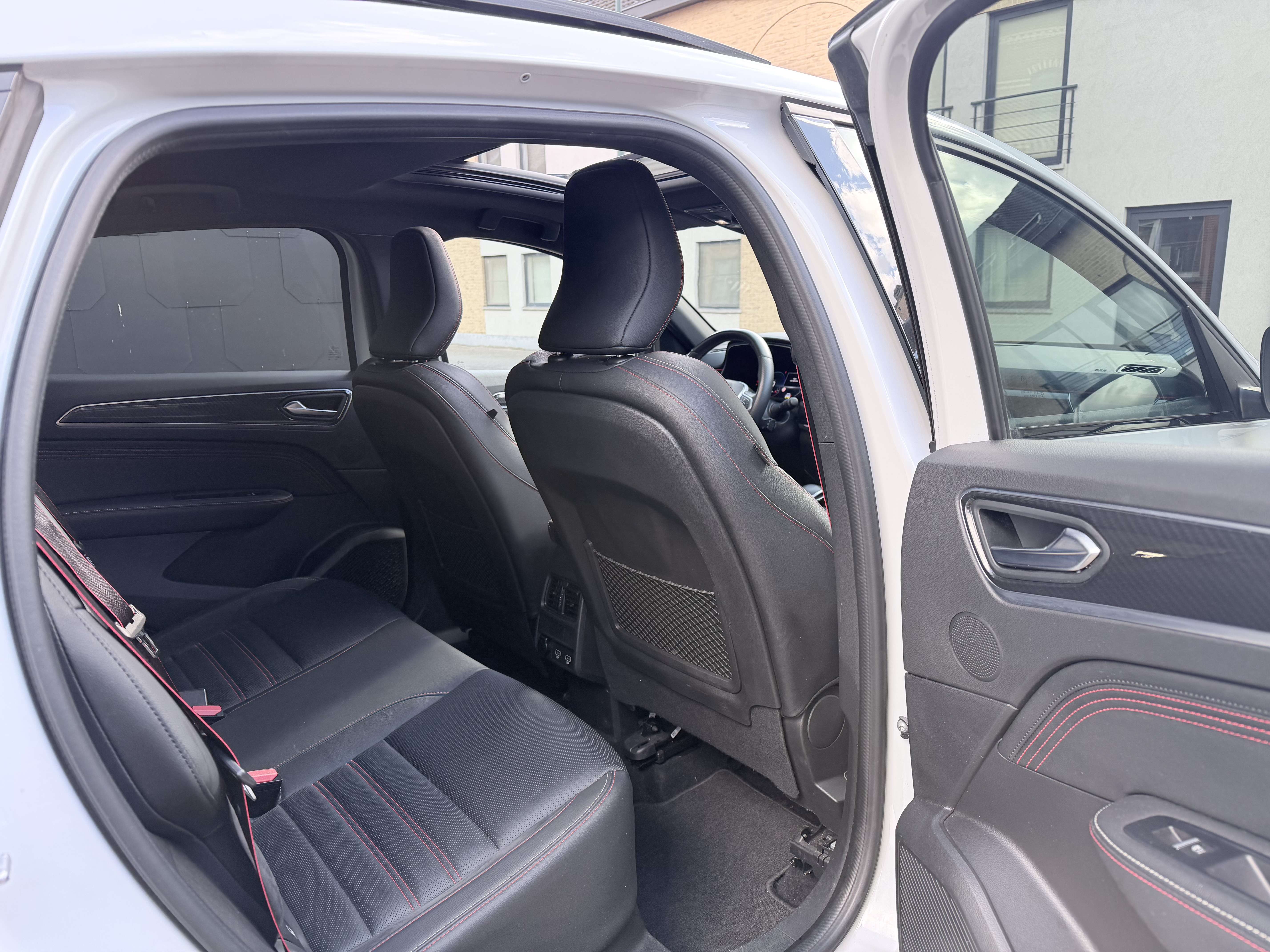 Renault Arkana Hybrid R.S. Line | Pano | CarPlay | Leder