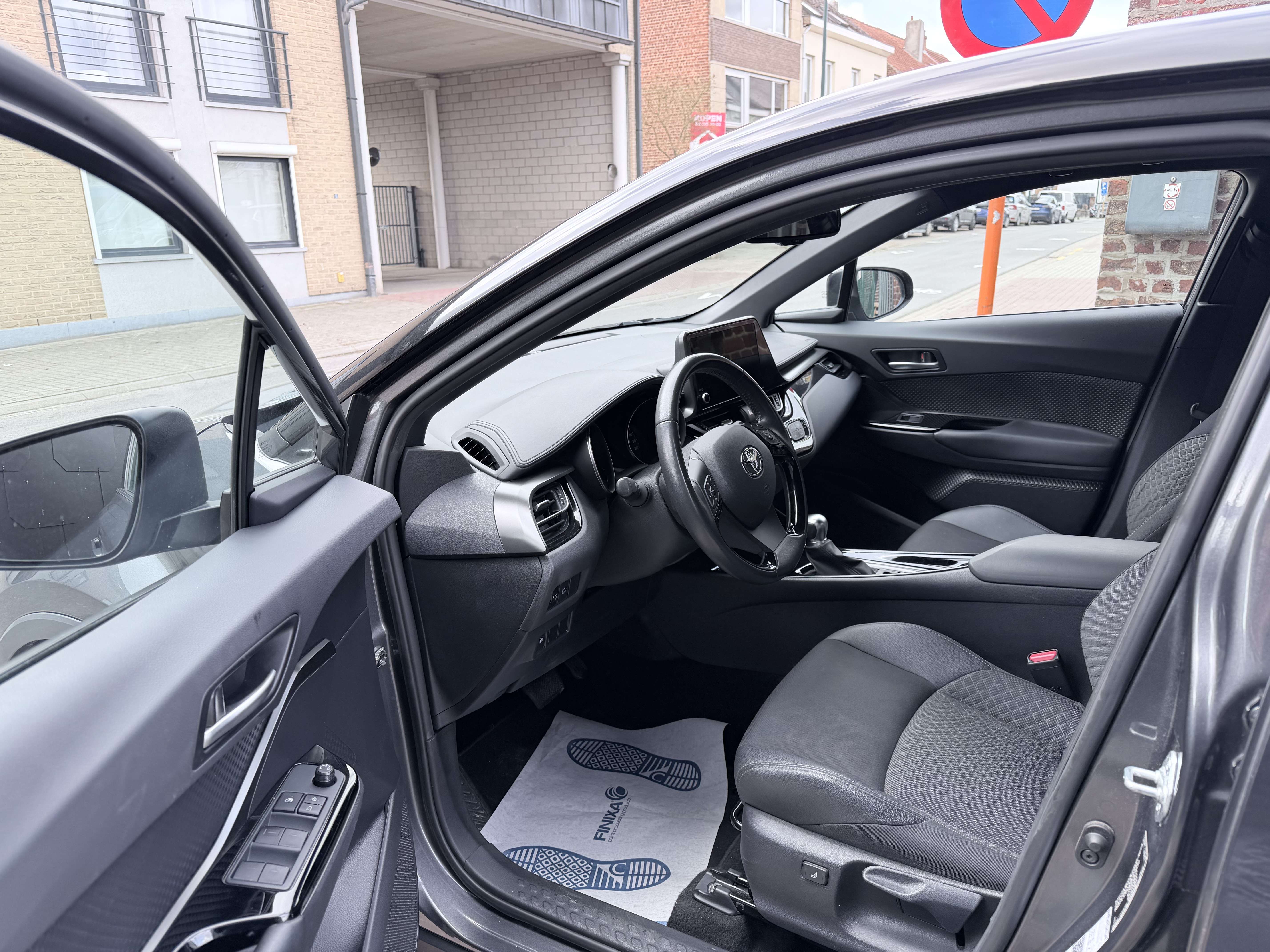 Toyota C-HR 1.8 Hybrid Edition e-CVT | Camera | Navi | CarPlay | LED