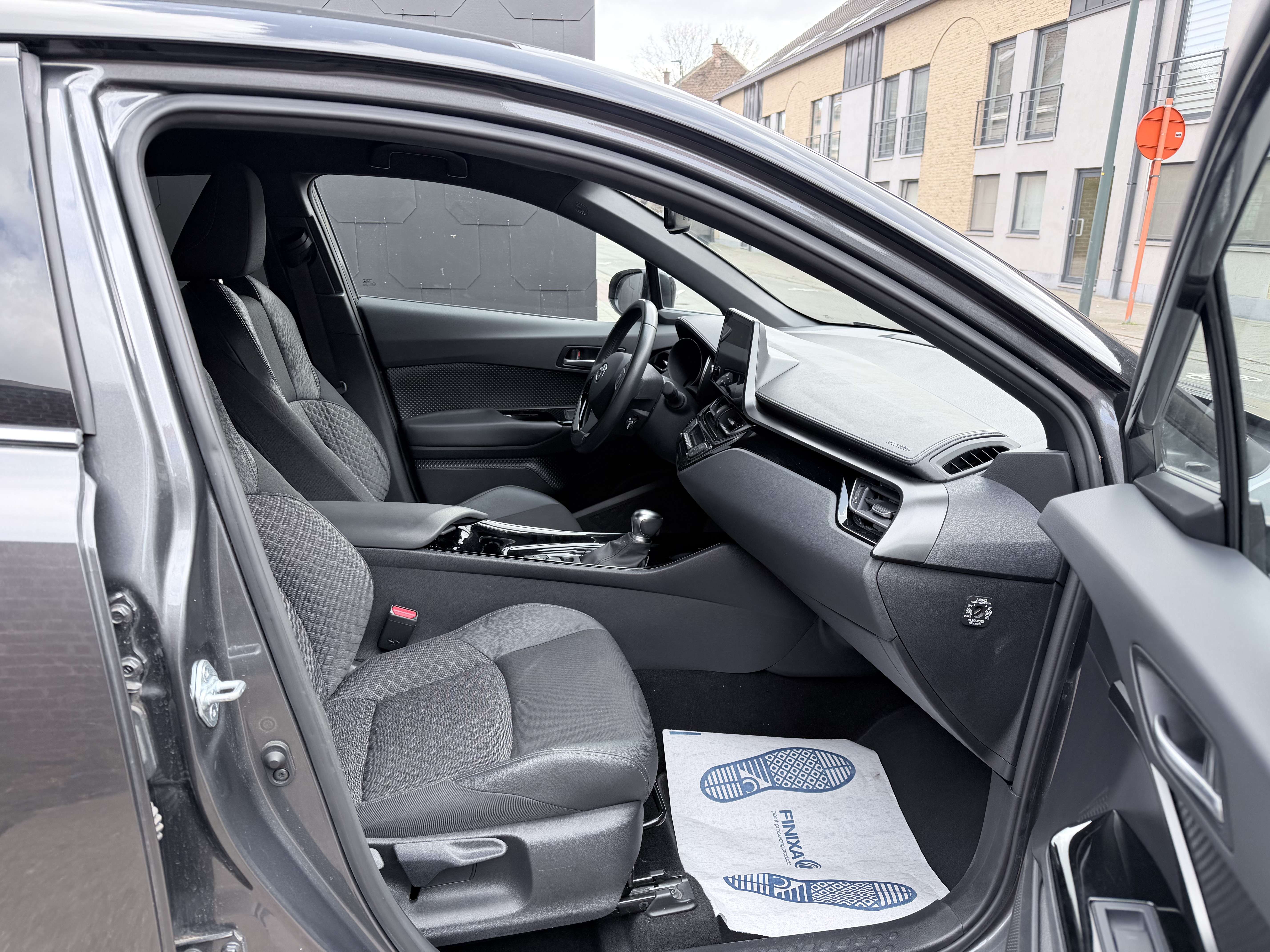 Toyota C-HR 1.8 Hybrid Edition e-CVT | Camera | Navi | CarPlay | LED