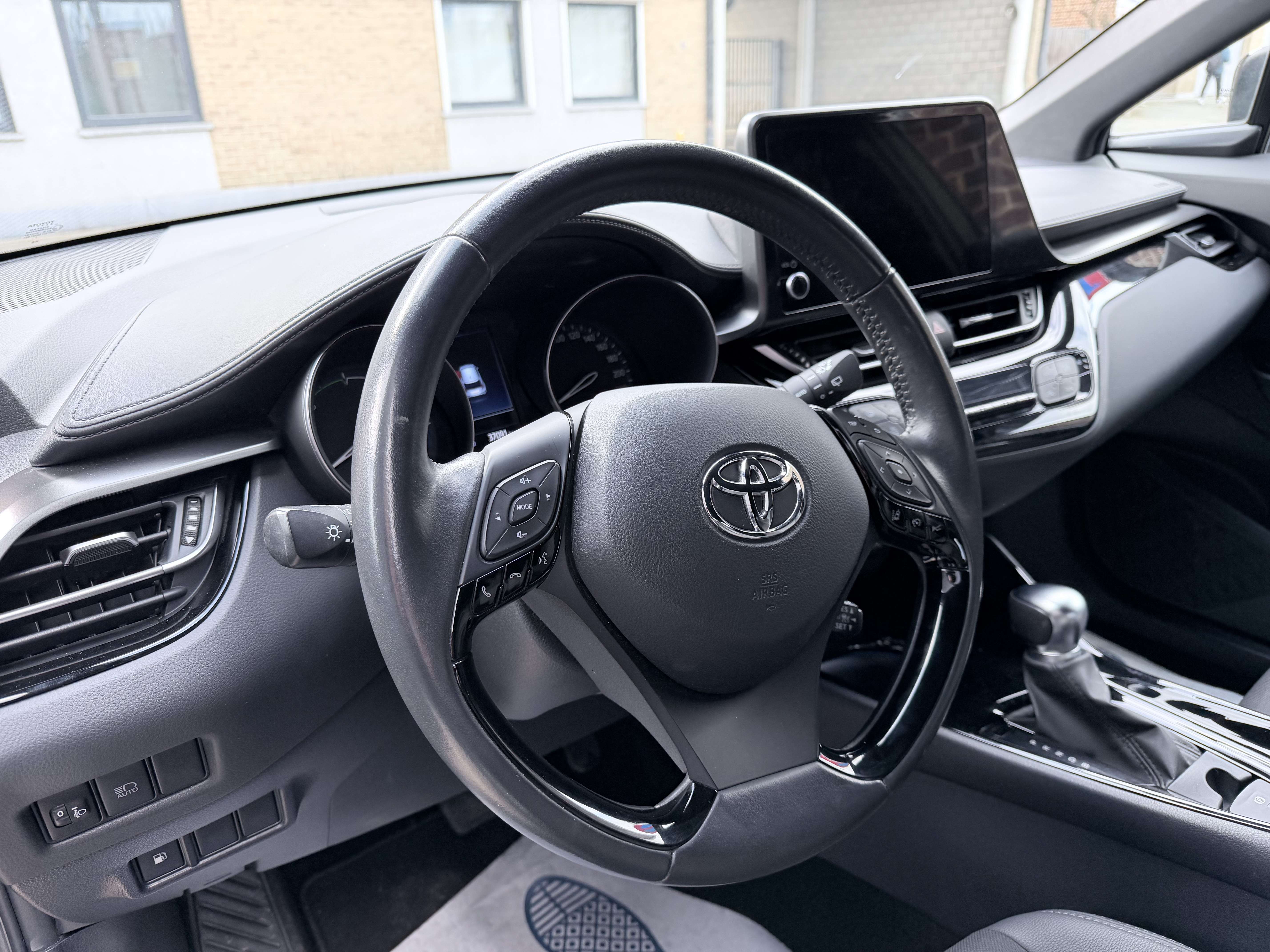 Toyota C-HR 1.8 Hybrid Edition e-CVT | Camera | Navi | CarPlay | LED