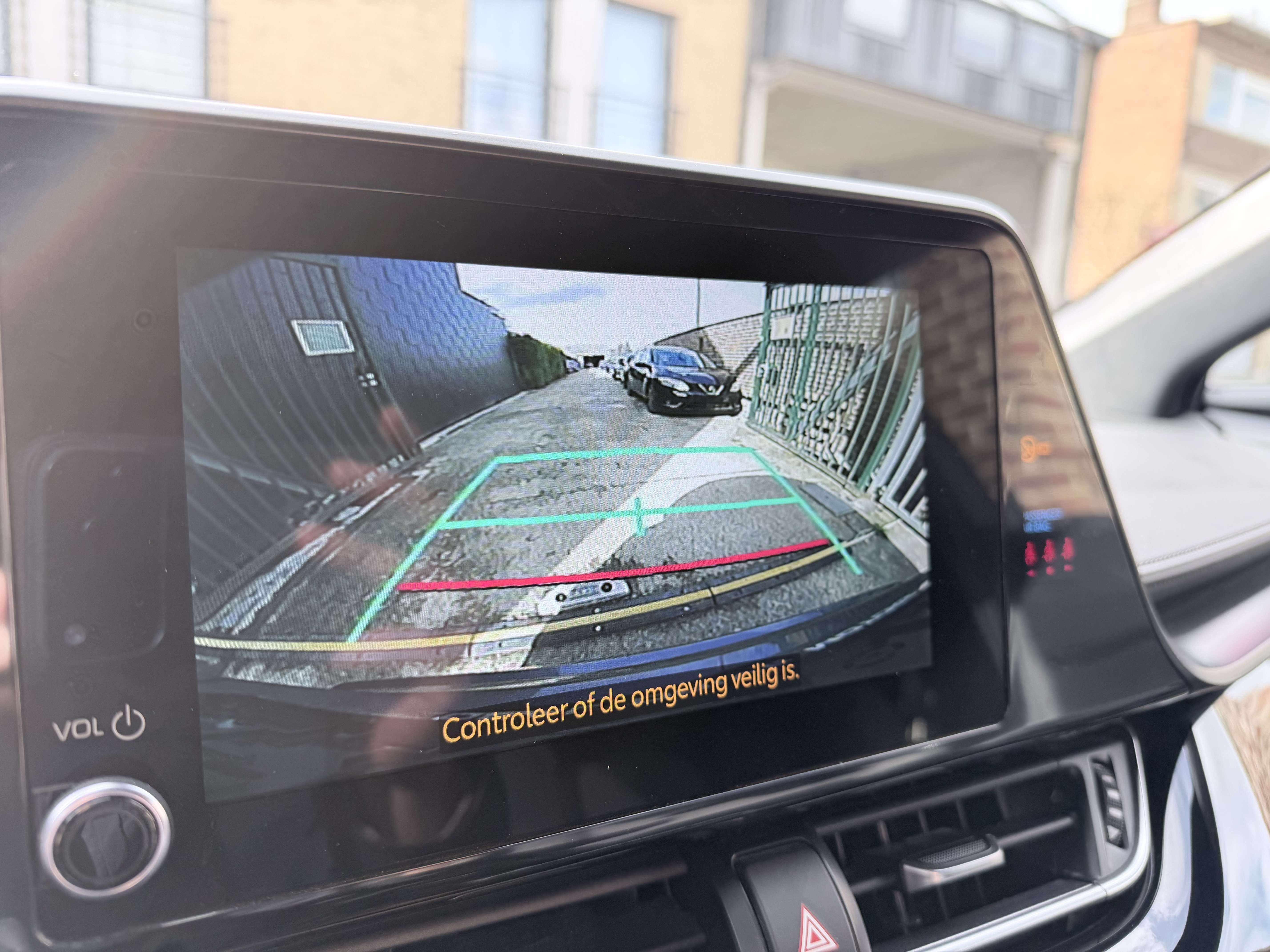 Toyota C-HR 1.8 Hybrid Edition e-CVT | Camera | Navi | CarPlay | LED