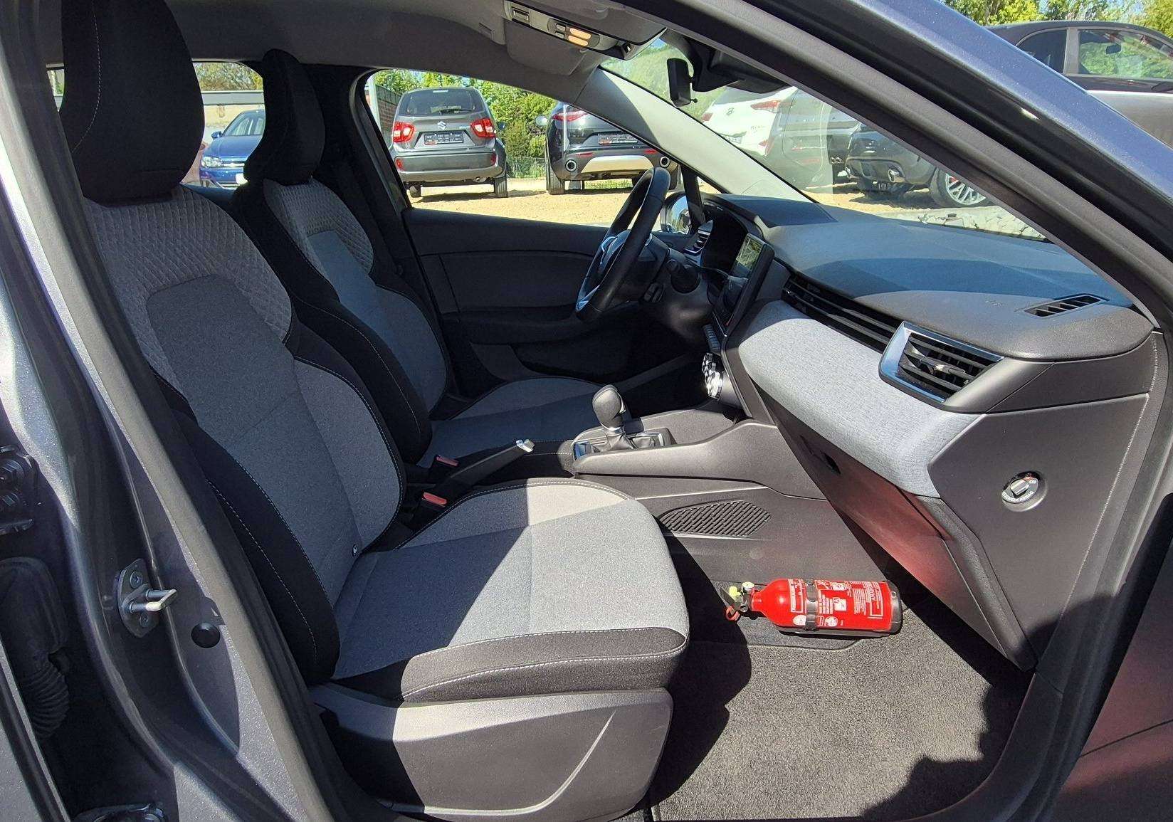 Renault Clio Clio Hybrid 1.6i E-TECH // Contrat entretien !