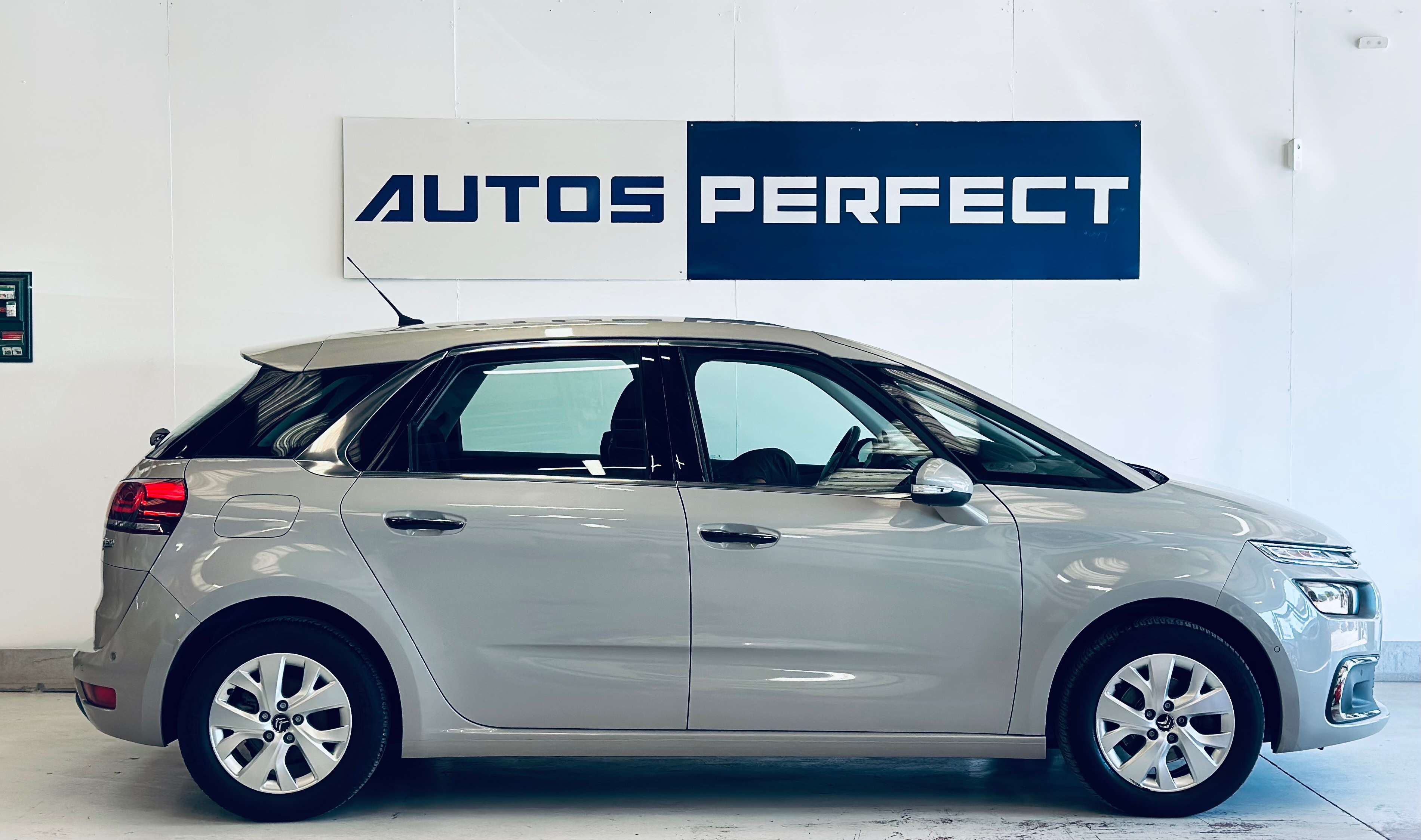 Citroen C4 Picasso 1.2 BOITE AUTO CAMERA NAVI CLIM PDC BLUETOOTH