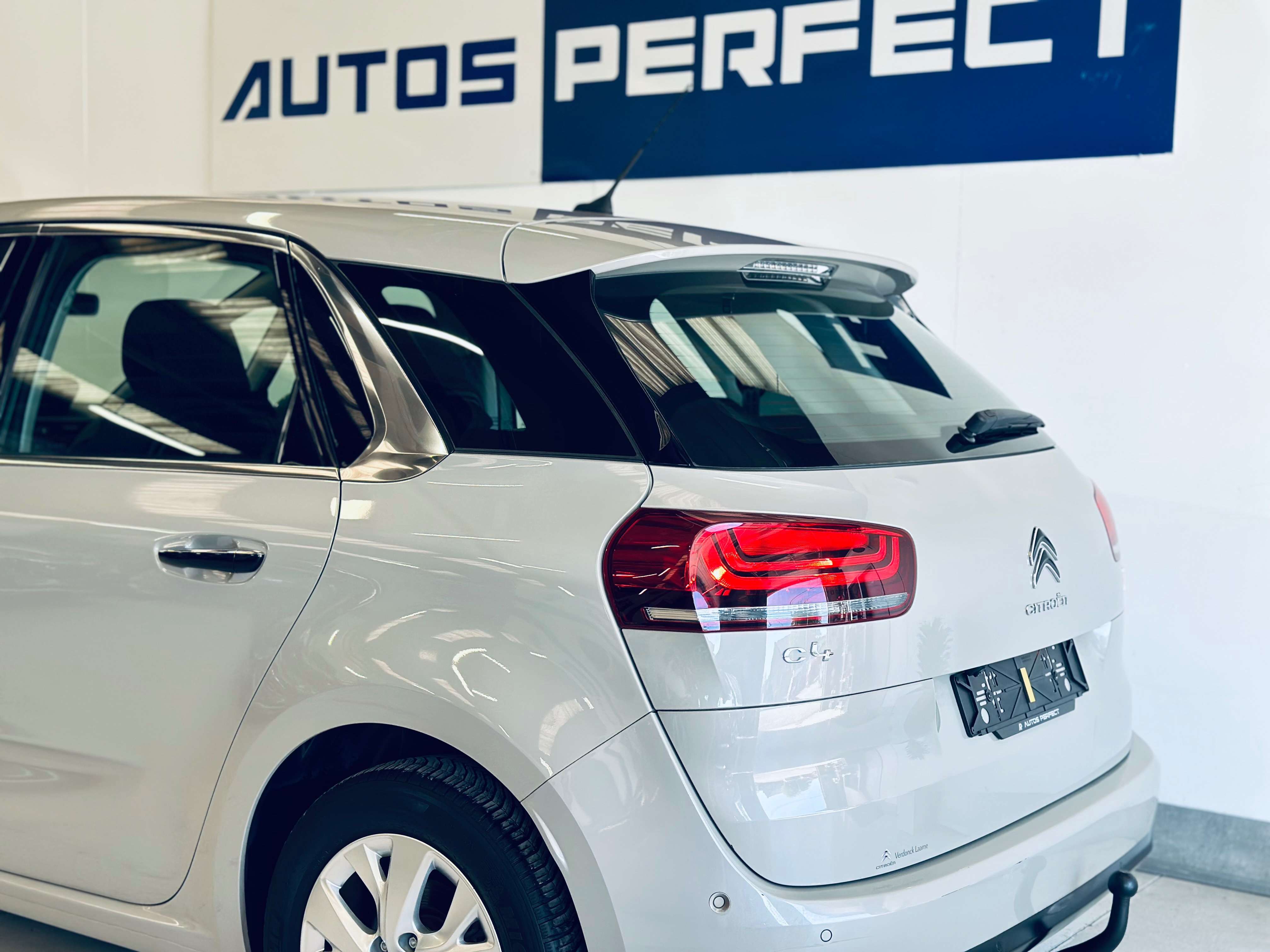 Citroen C4 Picasso 1.2 BOITE AUTO CAMERA NAVI CLIM PDC BLUETOOTH