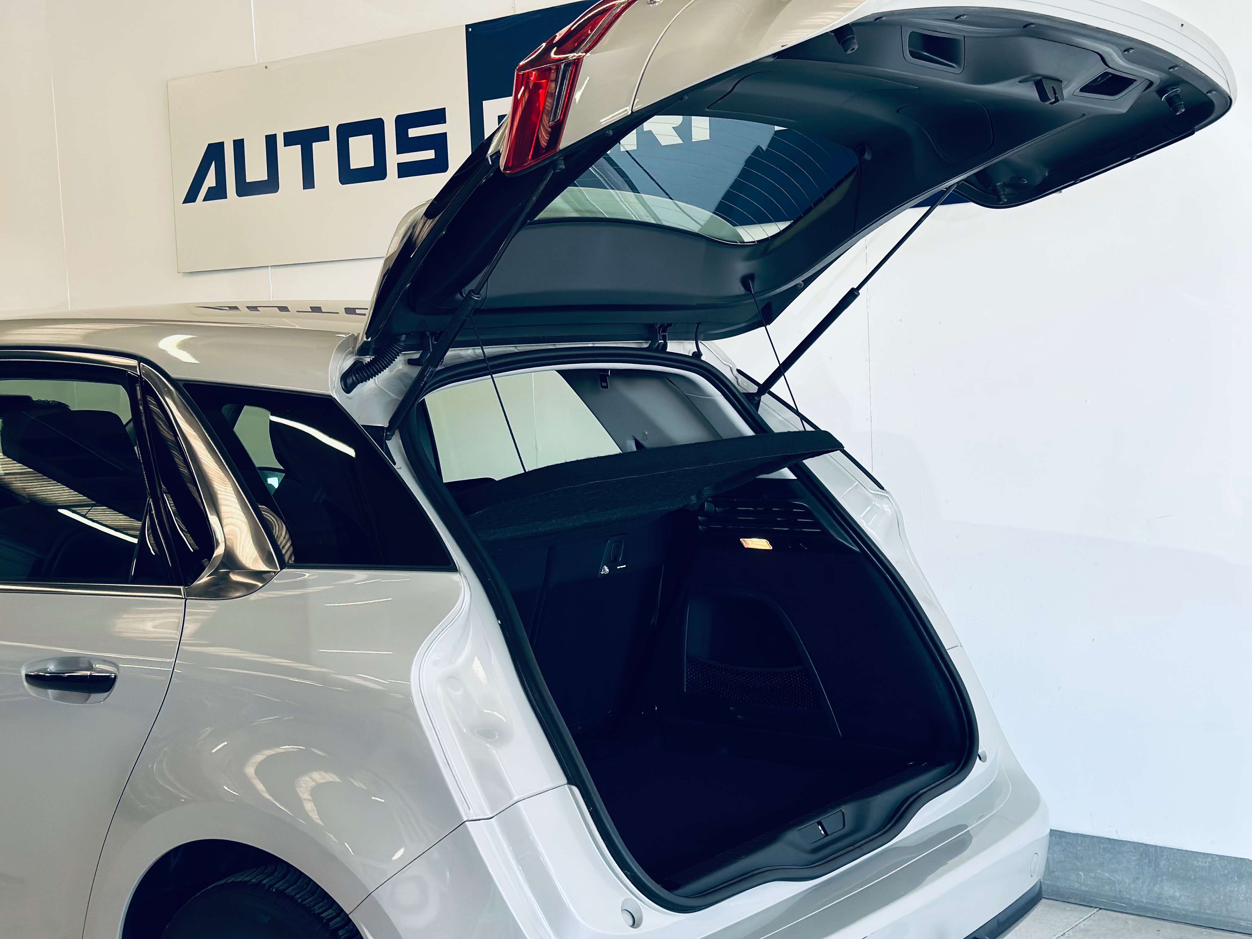 Citroen C4 Picasso 1.2 BOITE AUTO CAMERA NAVI CLIM PDC BLUETOOTH