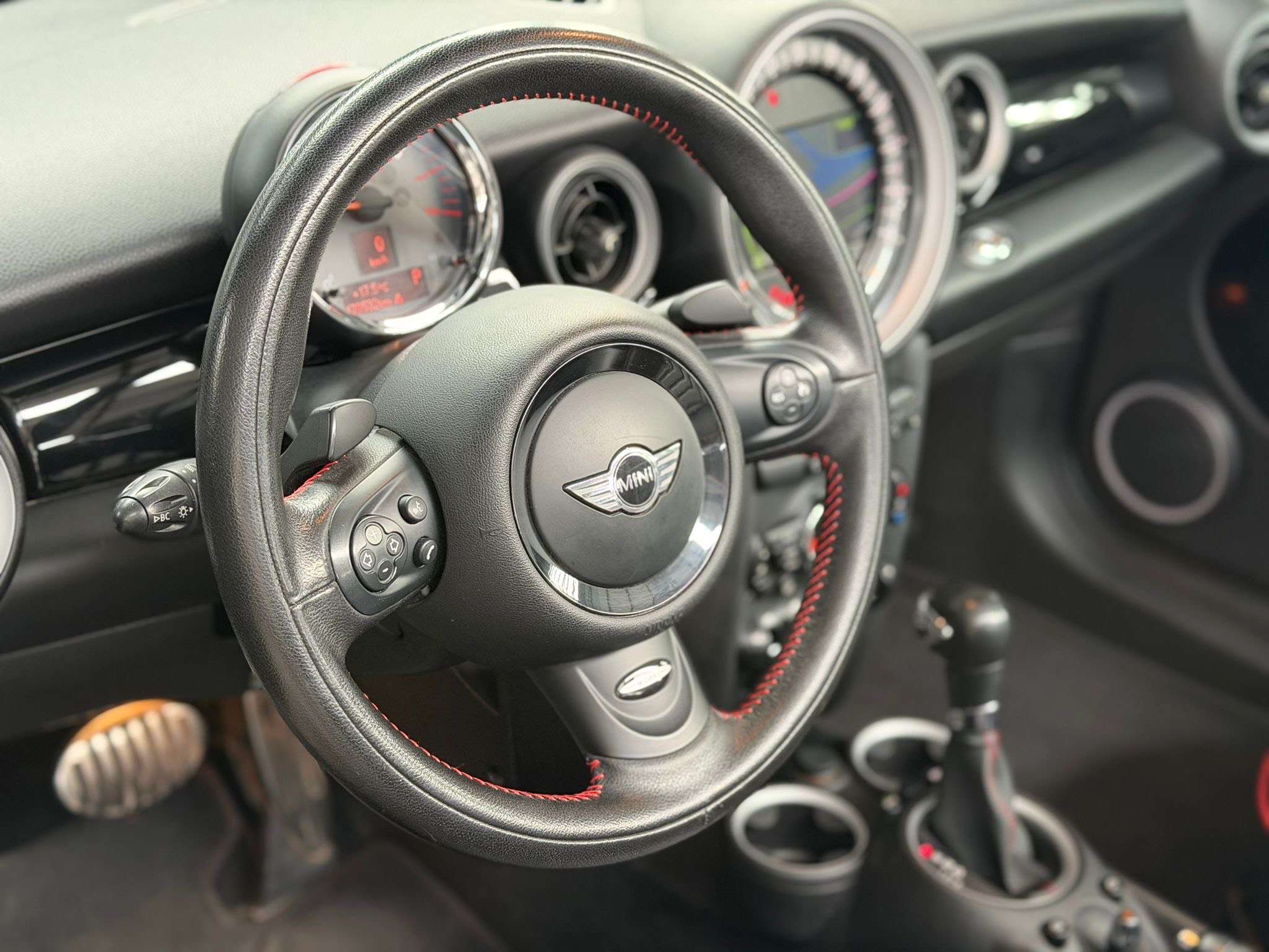 MINI John Cooper Works Cabrio i * JCW * HARMAN KARDON * XENON * CUIR * SIEGE CH