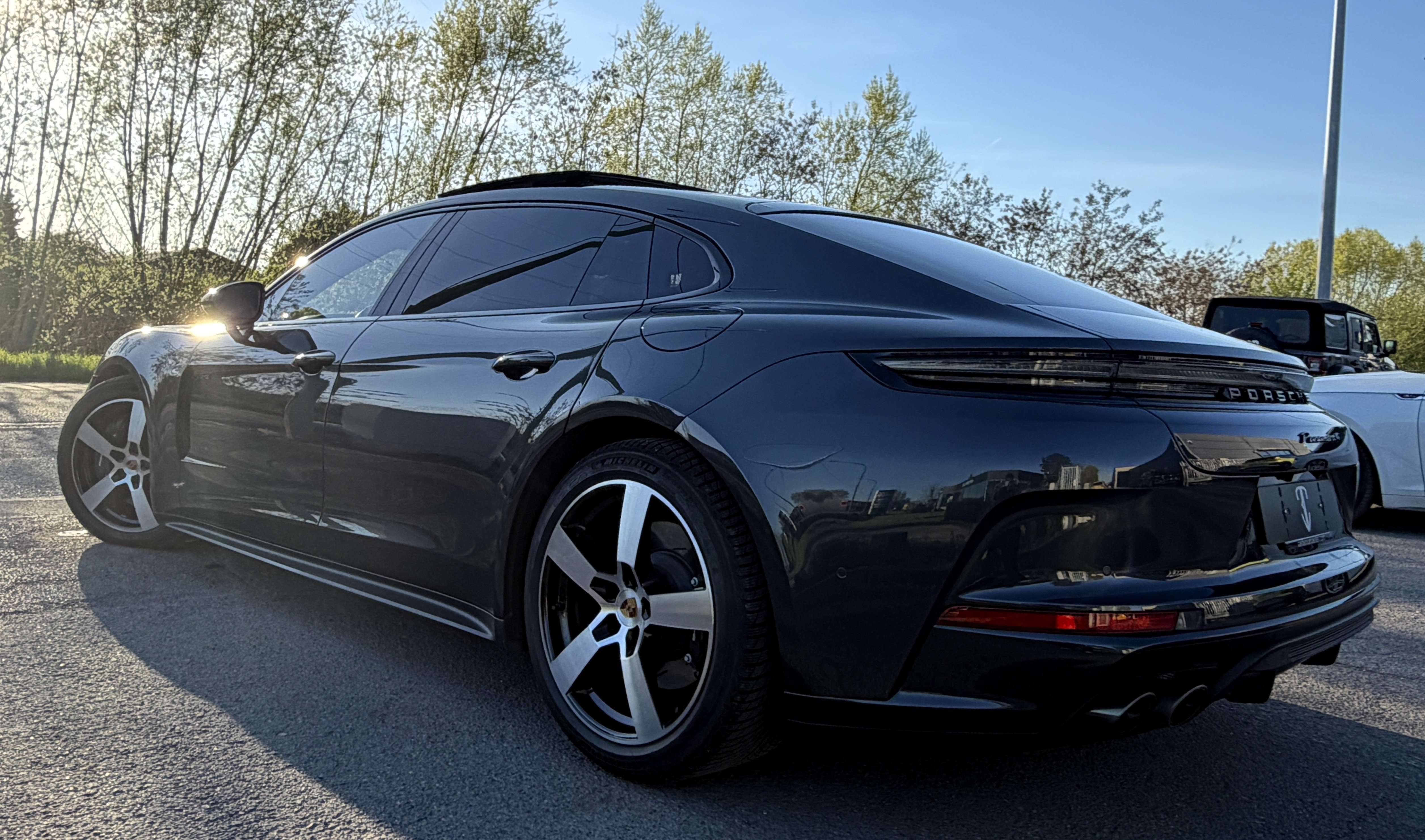 Porsche Panamera E-Hybrid 2.9 Turbo 4 LONG Executive NIGHT VISION/ACTIVE RIDE/REAR SCREEN/ECHAP. SPORT/HD MATRIX