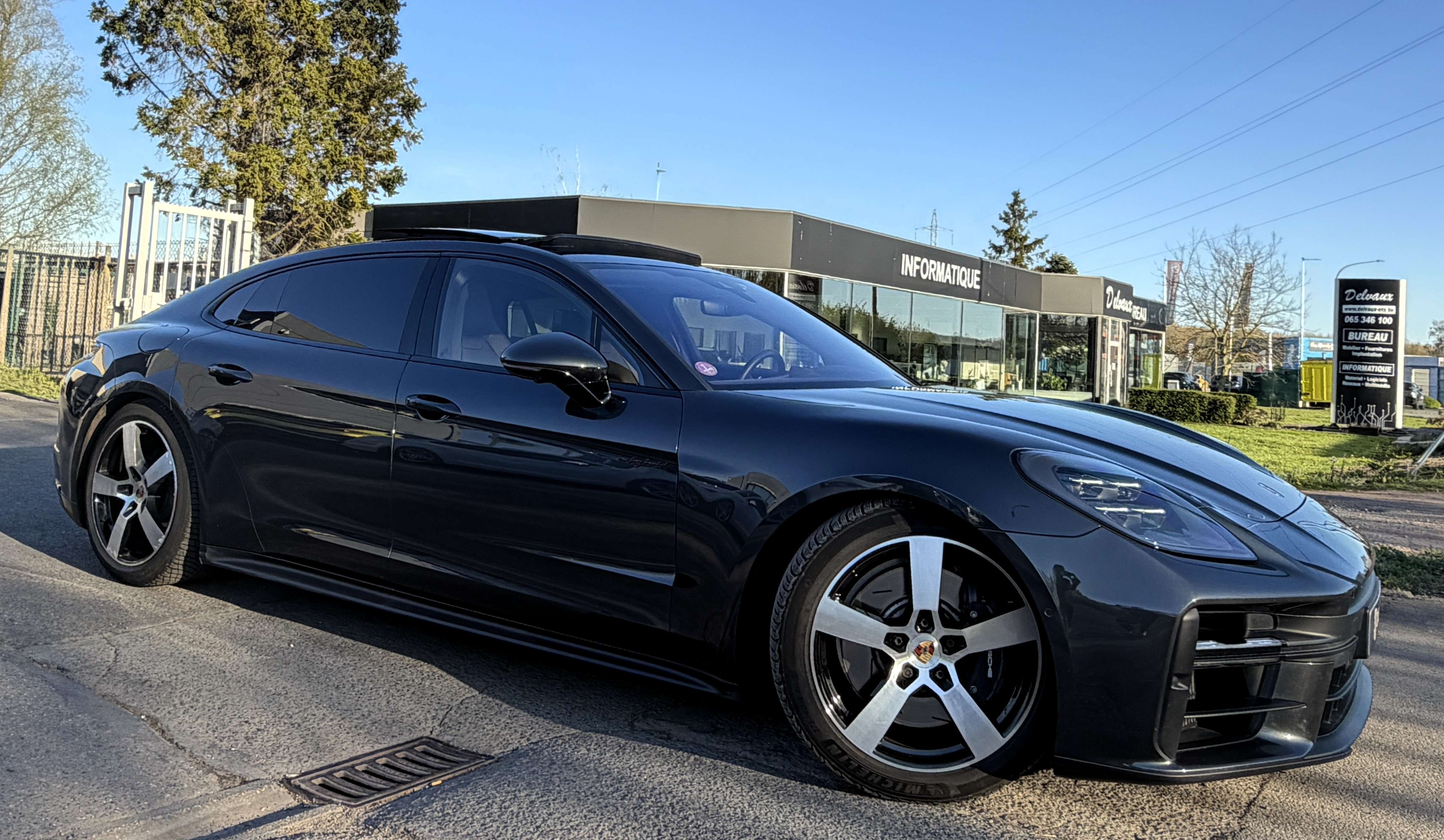 Porsche Panamera E-Hybrid 2.9 Turbo 4 LONG Executive NIGHT VISION/ACTIVE RIDE/REAR SCREEN/ECHAP. SPORT/HD MATRIX