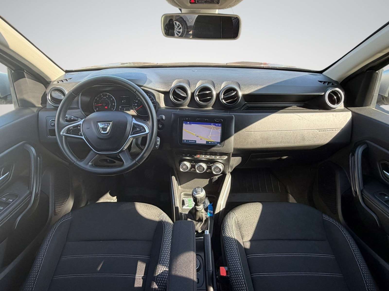Dacia Duster Duster 1.2 TCe 4WD Prestige / Cam 360 / Navi / Att