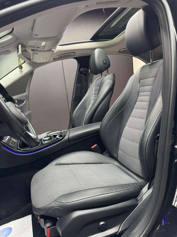 Mercedes-Benz E 220 Réservé