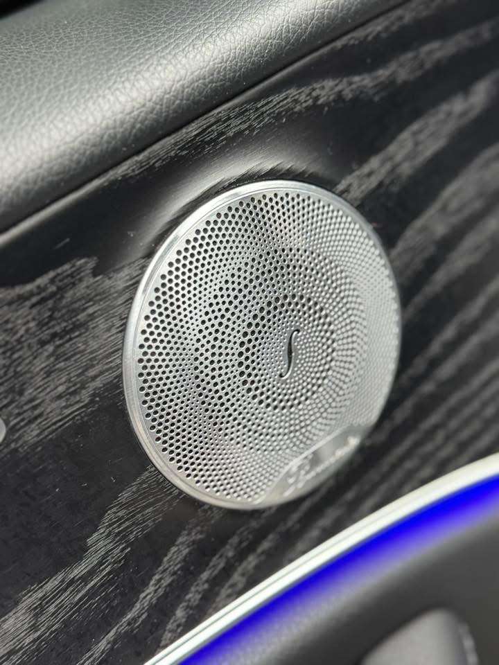 Mercedes-Benz E 220 Réservé
