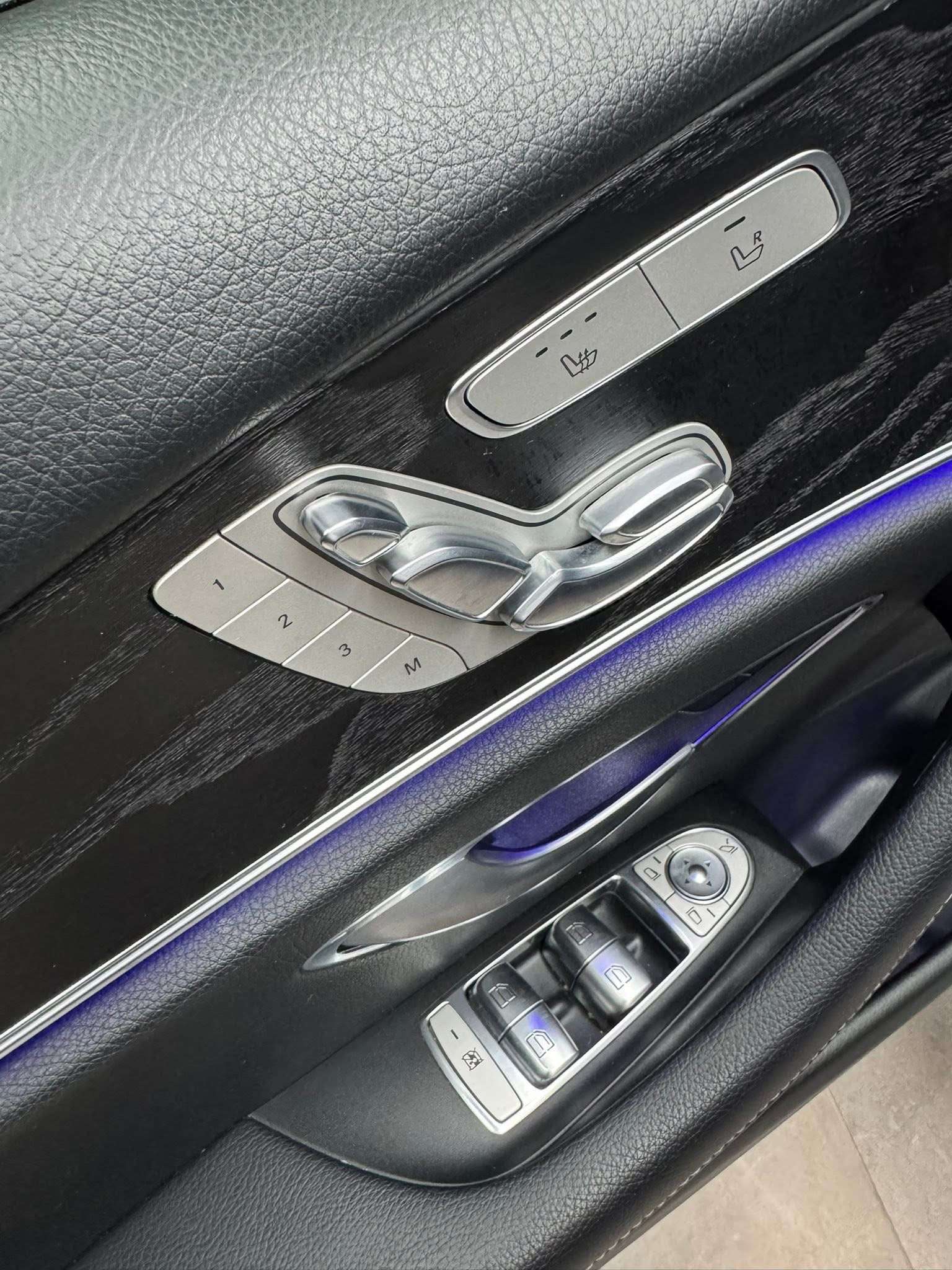 Mercedes-Benz E 220 Réservé