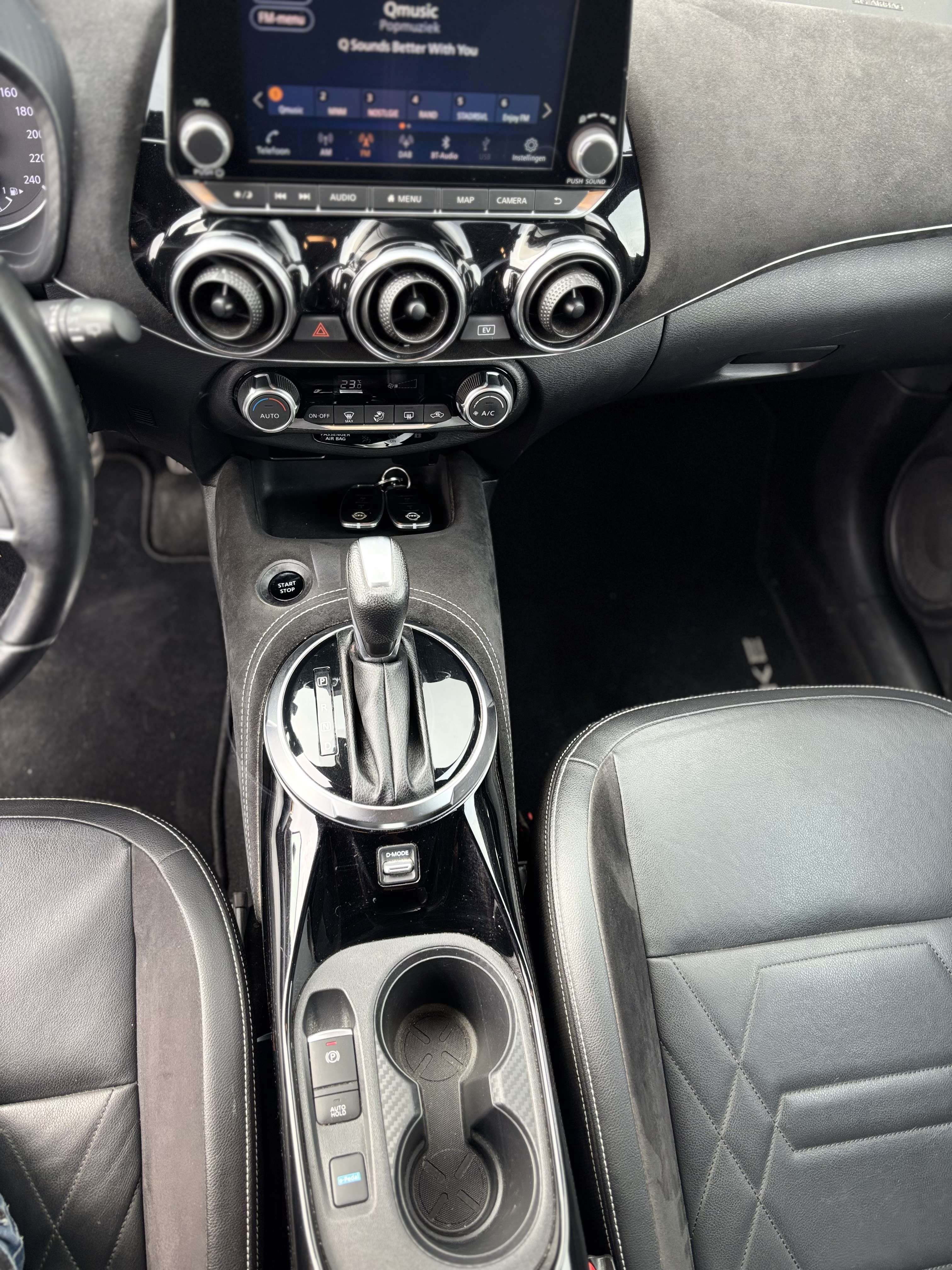 Nissan Juke Juke 1.6 Automaat 2WD N-Design HYBRID BOSE Led Alcantara Camera