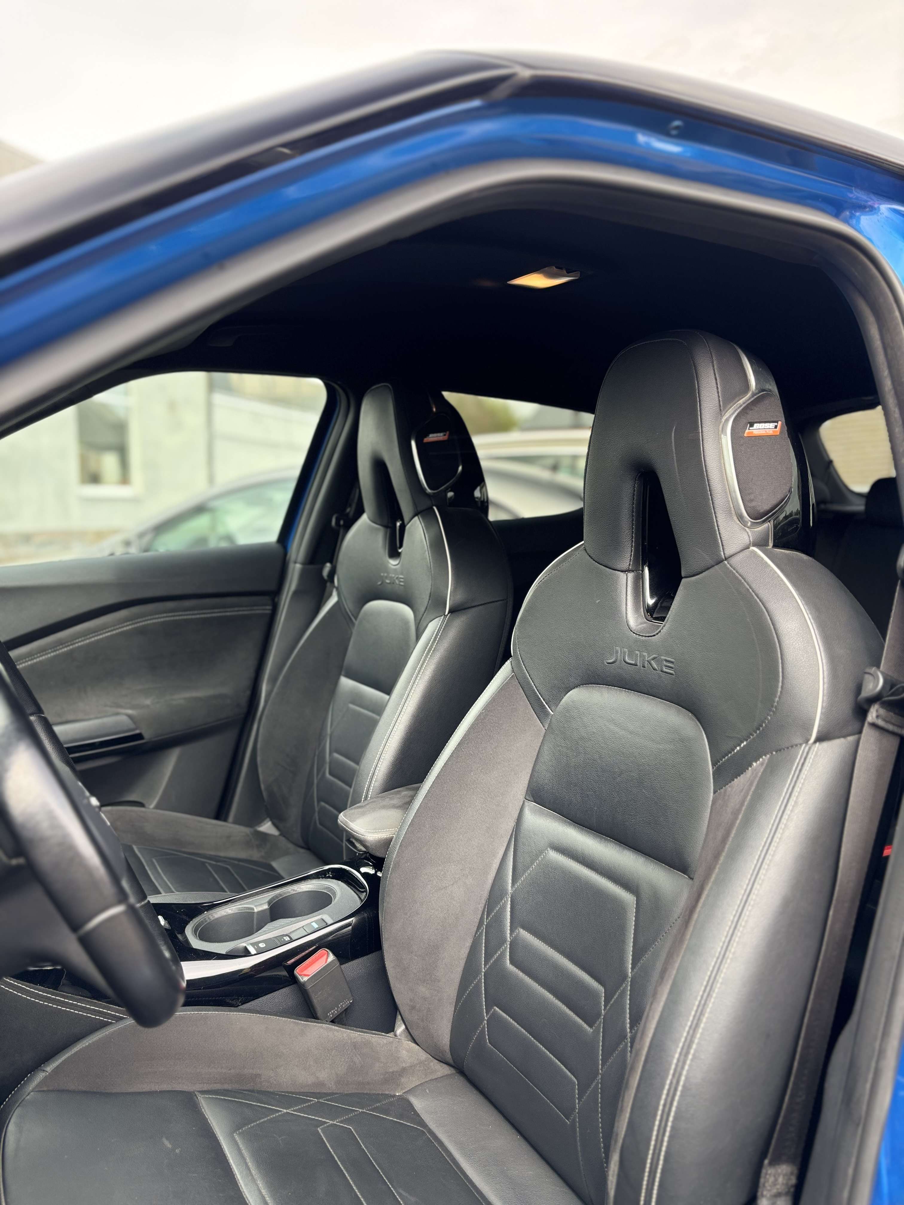 Nissan Juke Juke 1.6 Automaat 2WD N-Design HYBRID BOSE Led Alcantara Camera