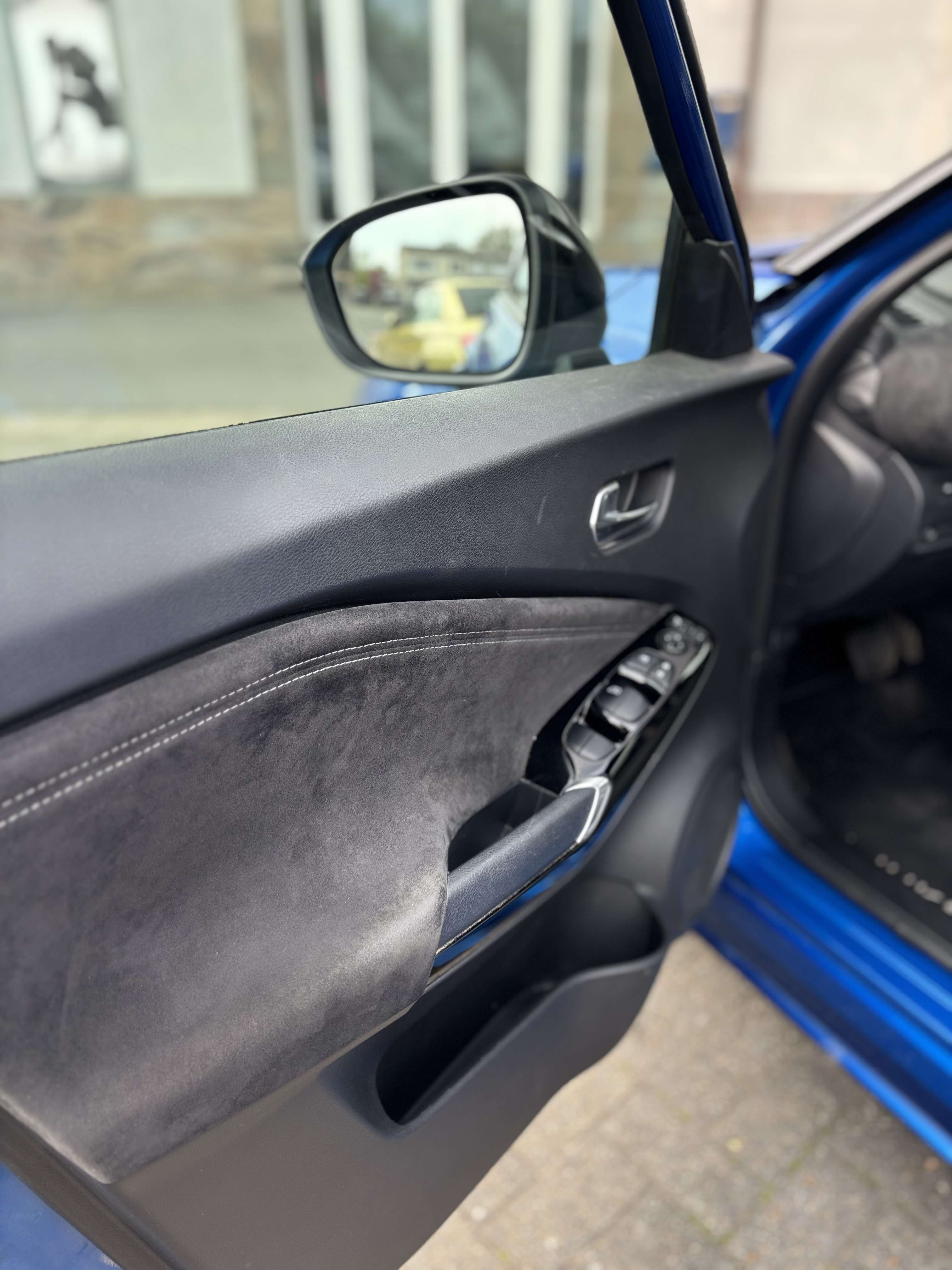 Nissan Juke Juke 1.6 Automaat 2WD N-Design HYBRID BOSE Led Alcantara Camera
