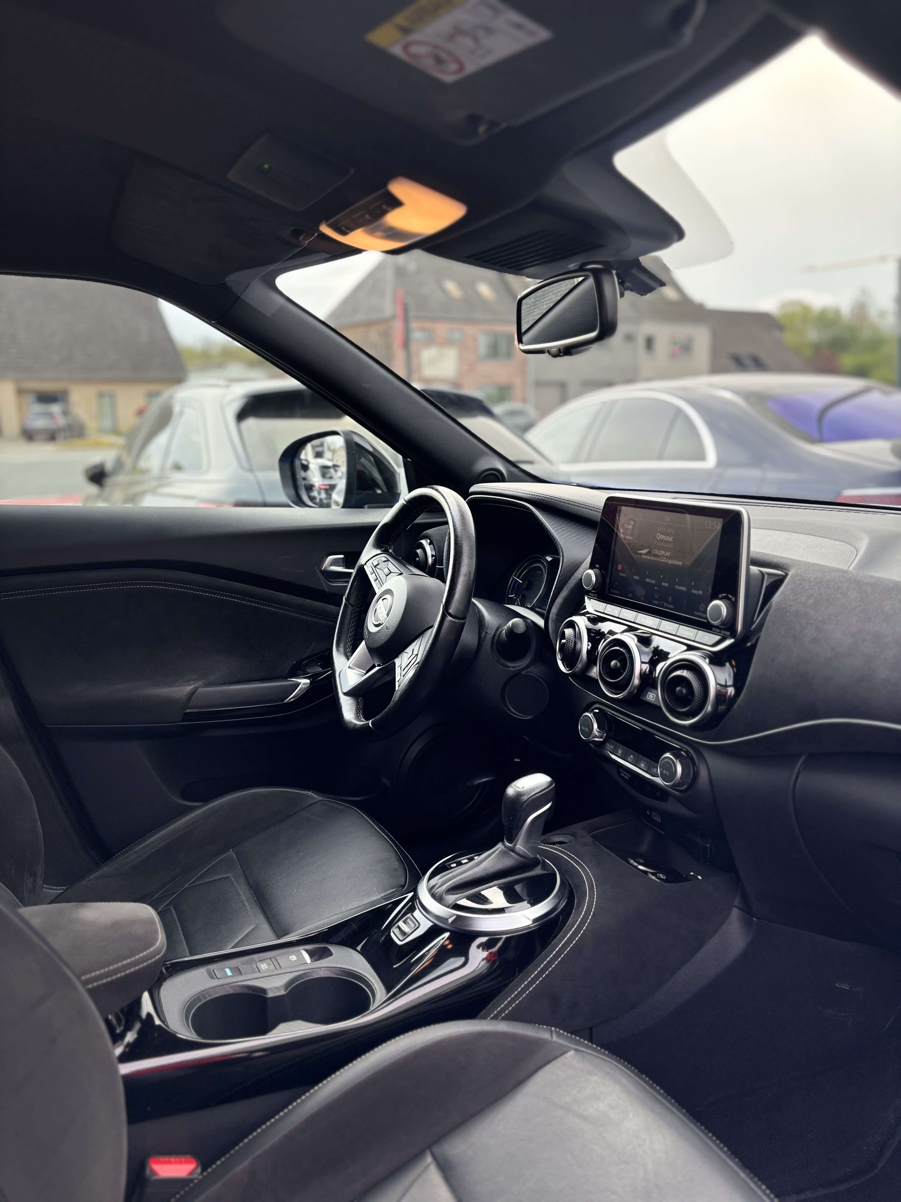 Nissan Juke Juke 1.6 Automaat 2WD N-Design HYBRID BOSE Led Alcantara Camera