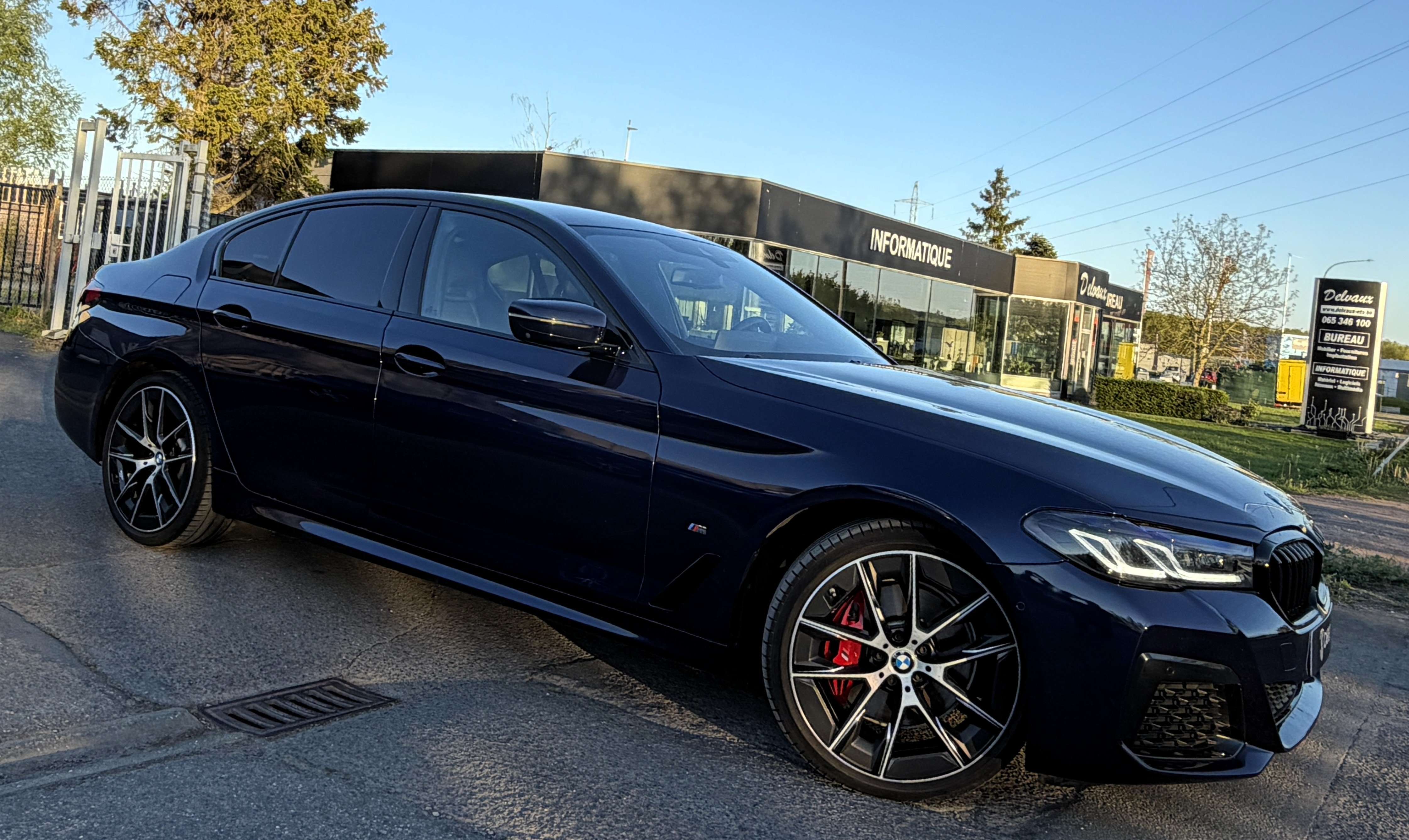 BMW 530 eAS PHEV M SPort Edition CAMERA360/H&K/HEAD-UP/KEYLESS/FULL LED/Sièges M SPORT"