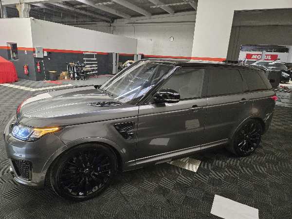 Land Rover Range Rover Sport II 5.0 V8 SUPERCHARGED SVR CARBON EDITION AUTO