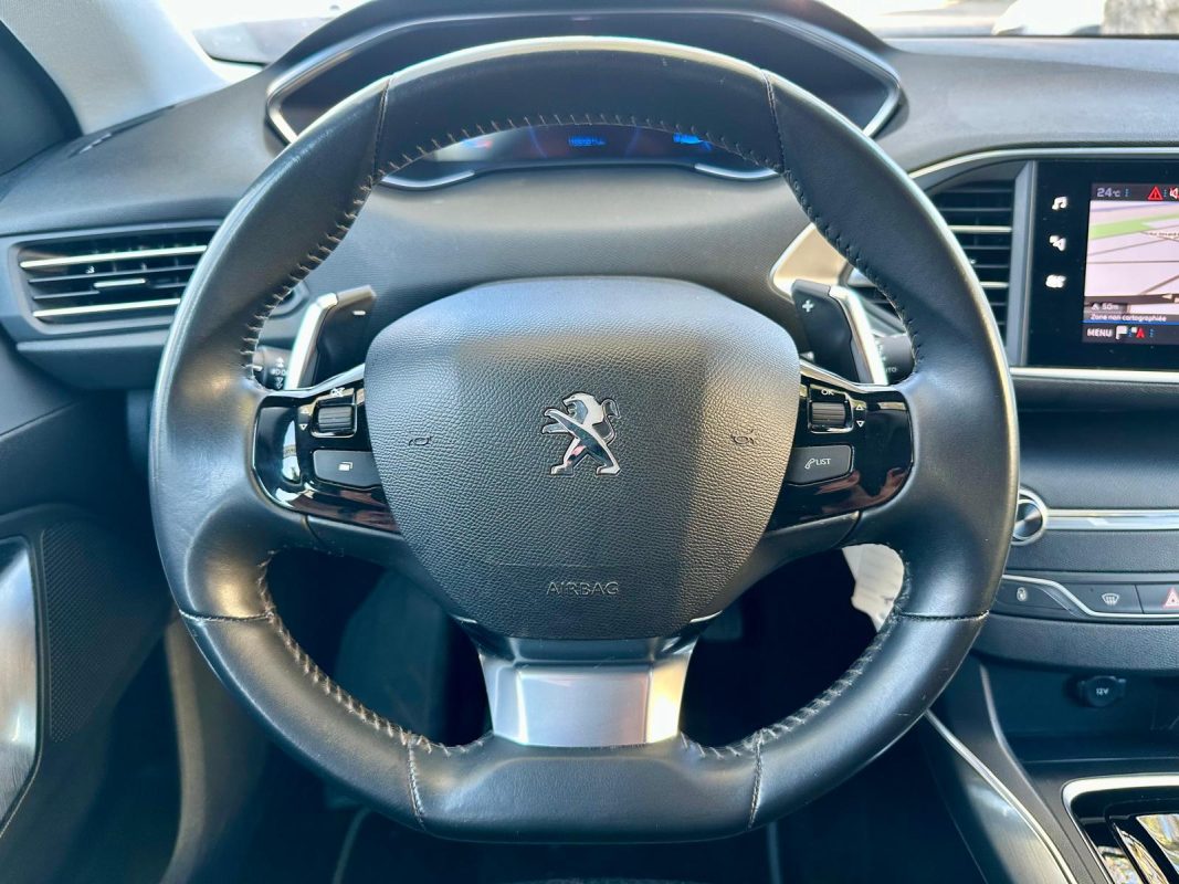 Peugeot 308 1.5 BlueHDi 130 Active EAT8 *1ère MAIN*