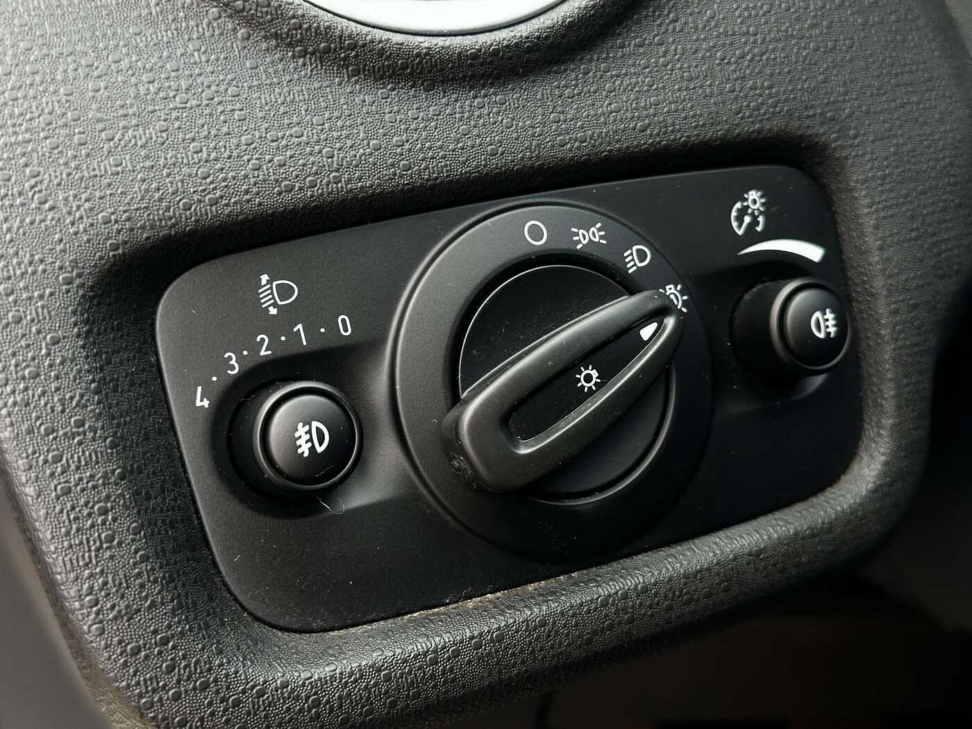 Ford Fiesta 1.0 EcoBoost Titanium S/S LED/SENSOR/CLIM/BLUETOOTH/