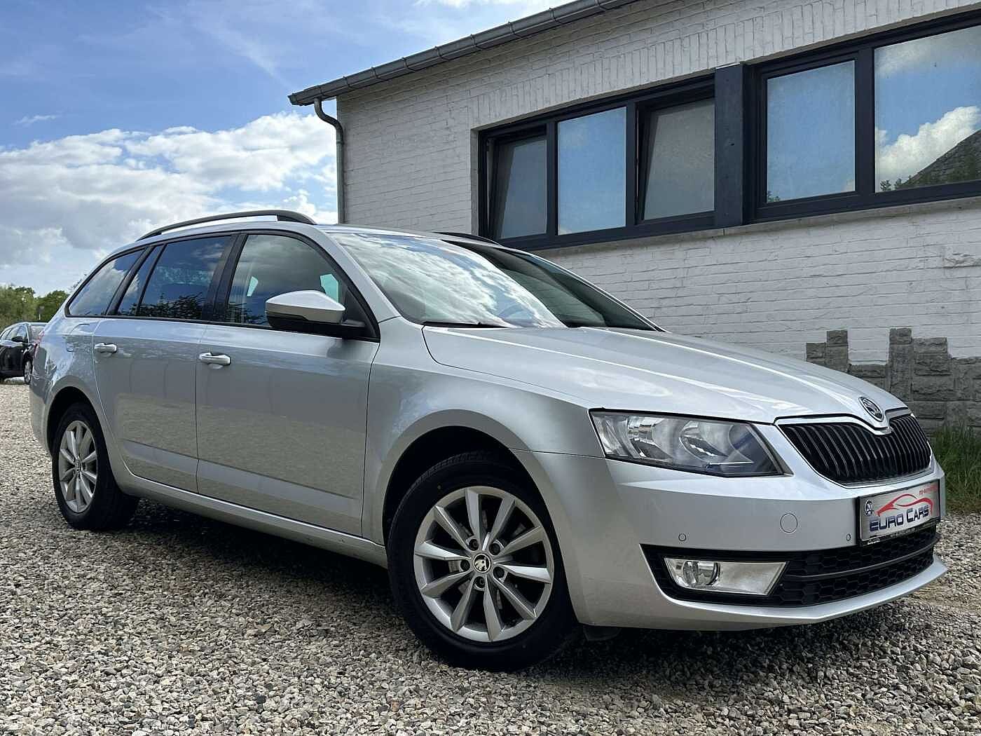 SKODA Octavia SW 1.0 TSI Ambition CRUISE/SENSOR/GPS/FRONT ASSIST/BT/TEL/