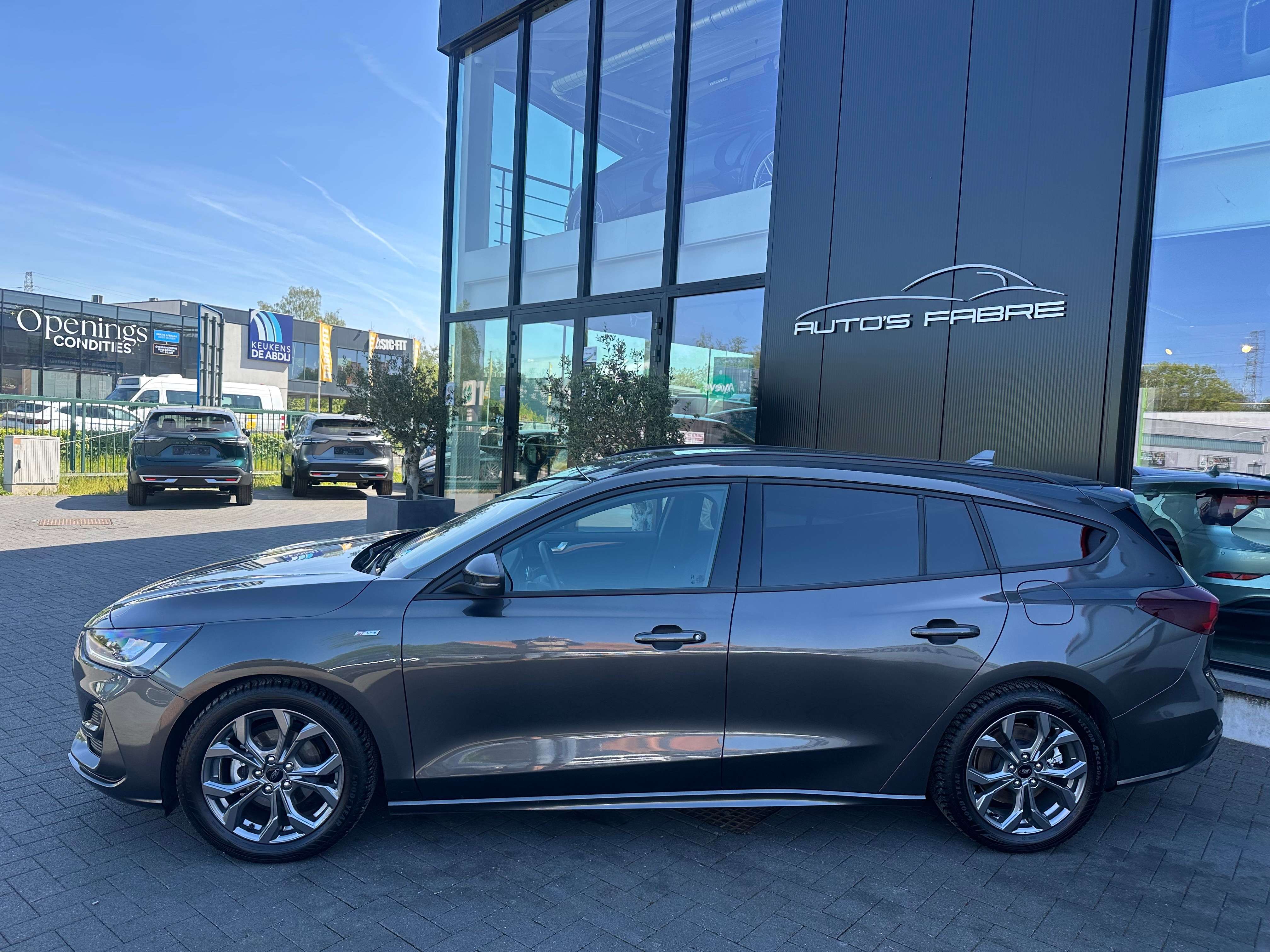 Ford Focus 1.0 EcoBoost MHEV ST-Line Design Black Pack