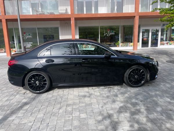 Mercedes-Benz Classe A IV BERLINE 180 AMG LINE 7G-DCT