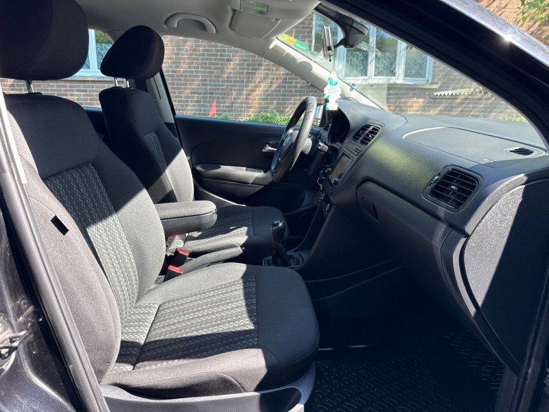 Volkswagen POLO 1.4 TDI 90CH CONFORTLINE GPS * 5P * 98.000KM * 2015 * GARANTIE