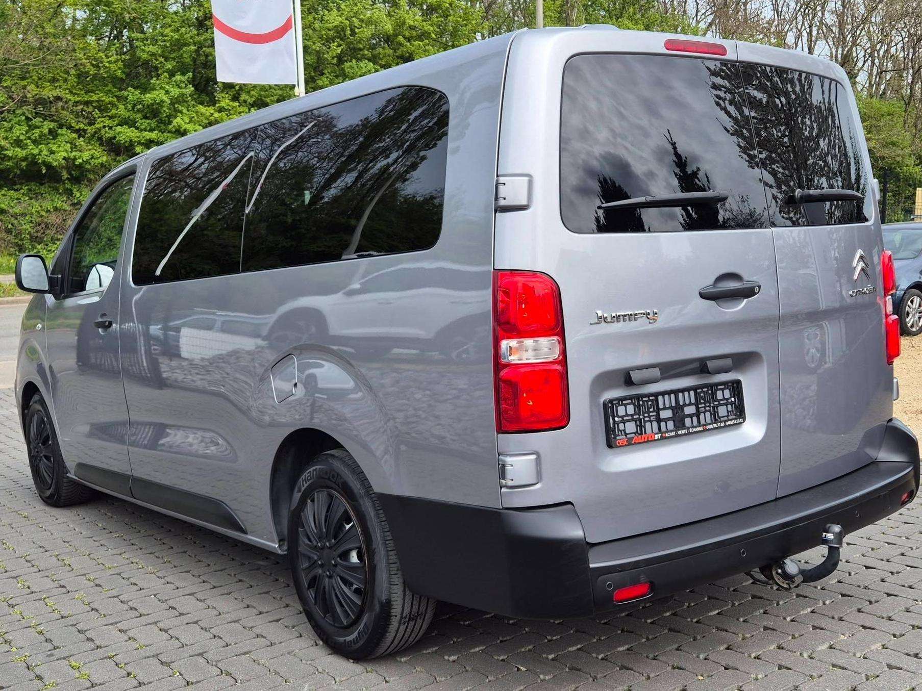 Citroen Jumpy XL 9places ( long chassis )