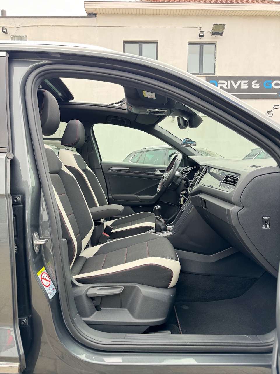 Volkswagen T-Roc 1.5 TSI ACT Sport OPF - Panoramische Dak ** 1 JAAR GARANTIE ** !!