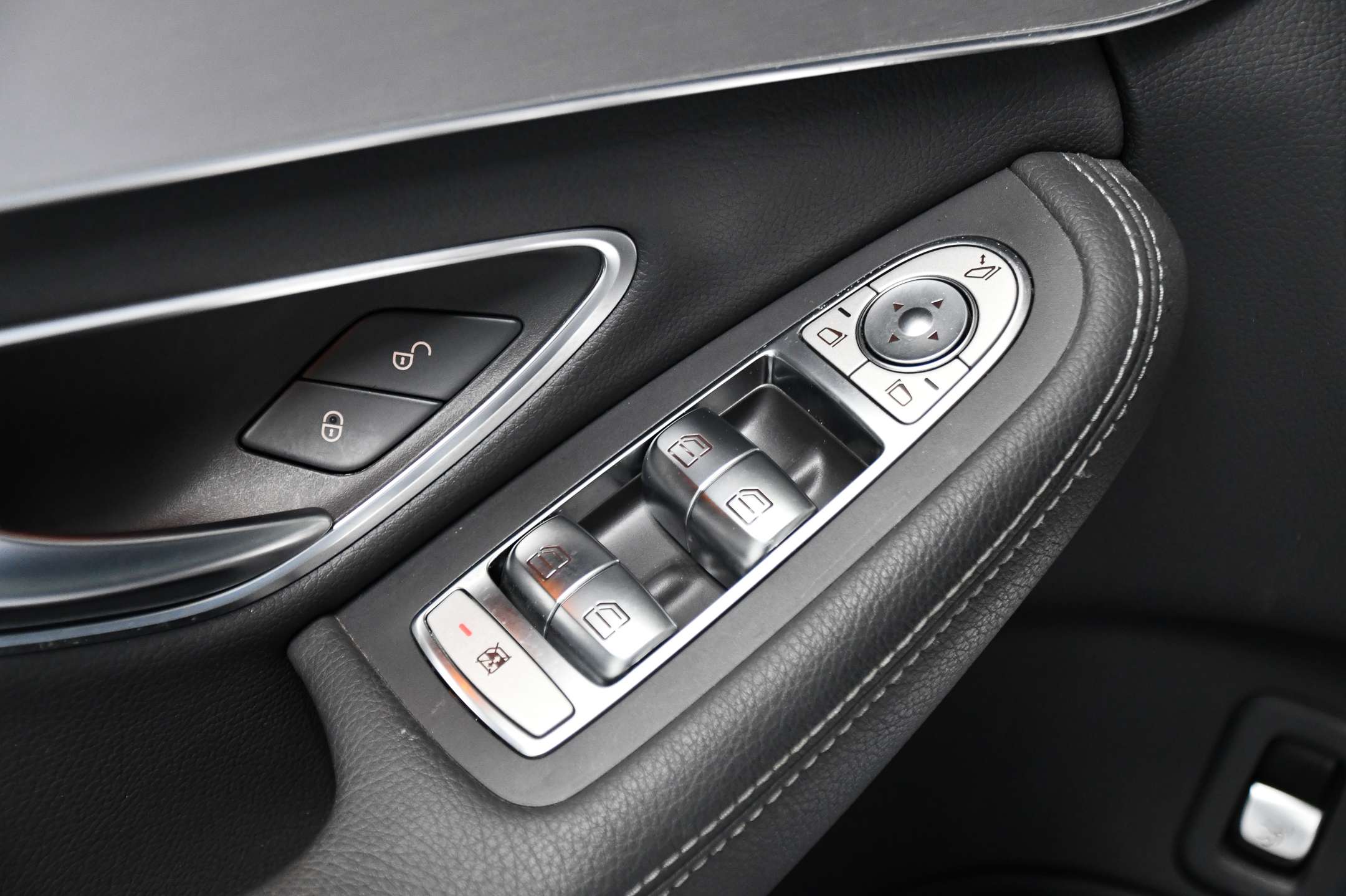 Mercedes-Benz C 200 Buisness l Carplay l Camera l Zetelverw. l Cruise