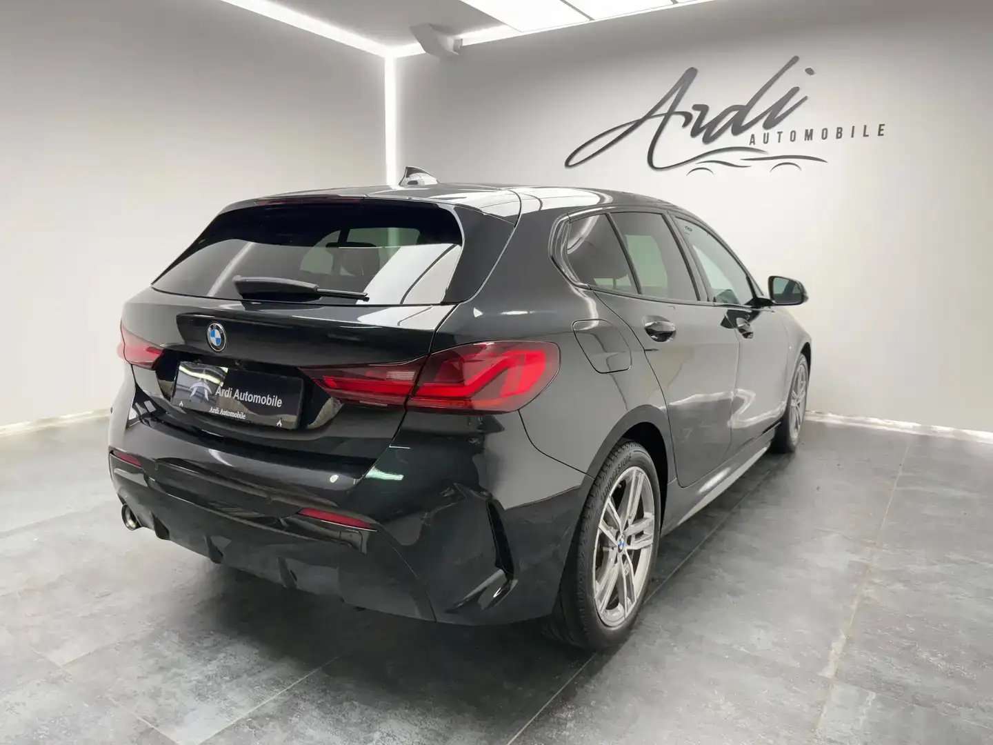 BMW 116 iA *38 000KM*PACK M*LED AMBIANCE*CARPLAY*GARANTIE*