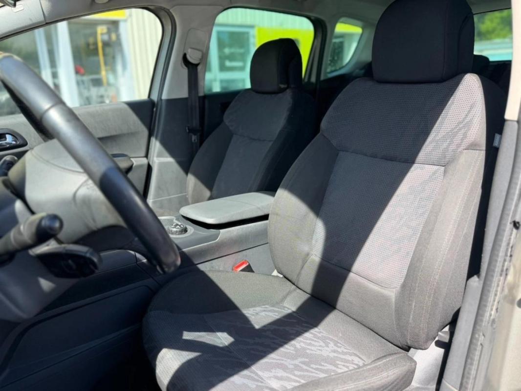 Peugeot 3008 GENERATION-I 1.6 HDI 110 RADAR DE RECUL - CLIMATISATION AUTOMATIQUE RIEN A PREVOIR