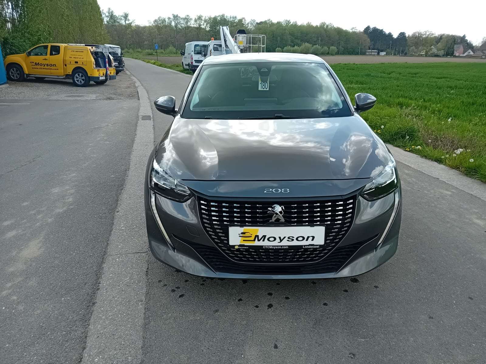 Peugeot 208 208 1.2i Allure - 1 jr garantie