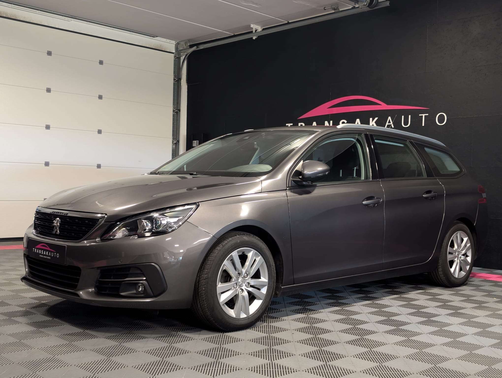 Peugeot 308 SW 1.5 BlueHDi Active Pack S.  — Caméra 360 — CarPlay — Sièges chauffants