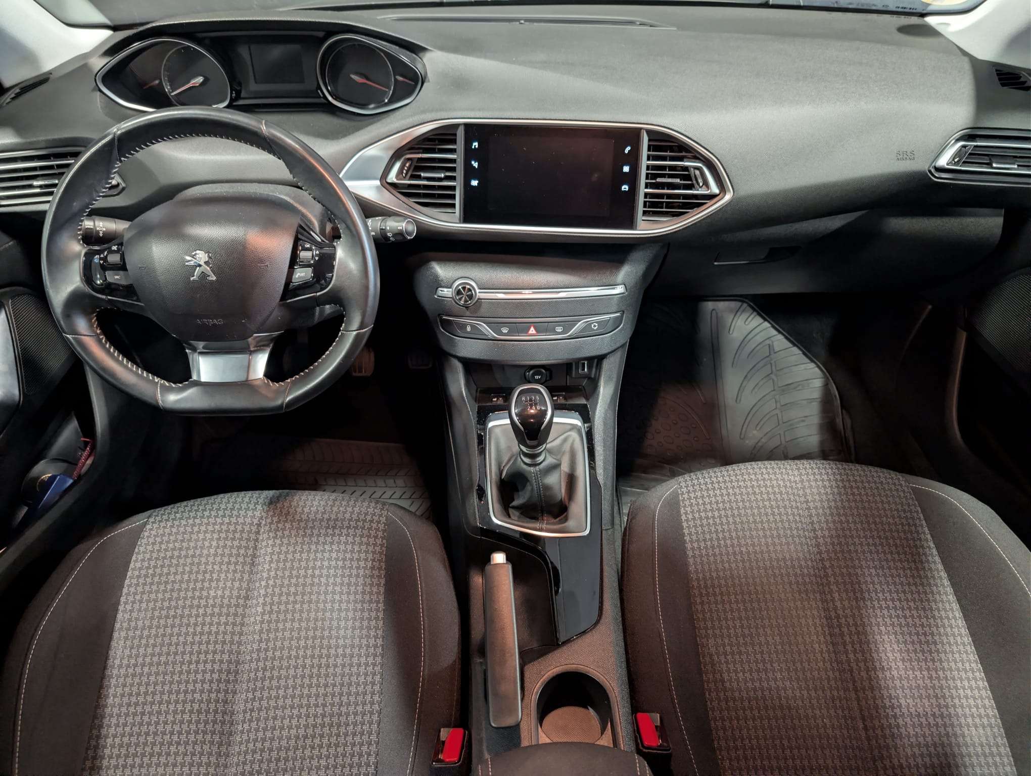 Peugeot 308 SW 1.5 BlueHDi Active Pack S.  — Caméra 360 — CarPlay — Sièges chauffants