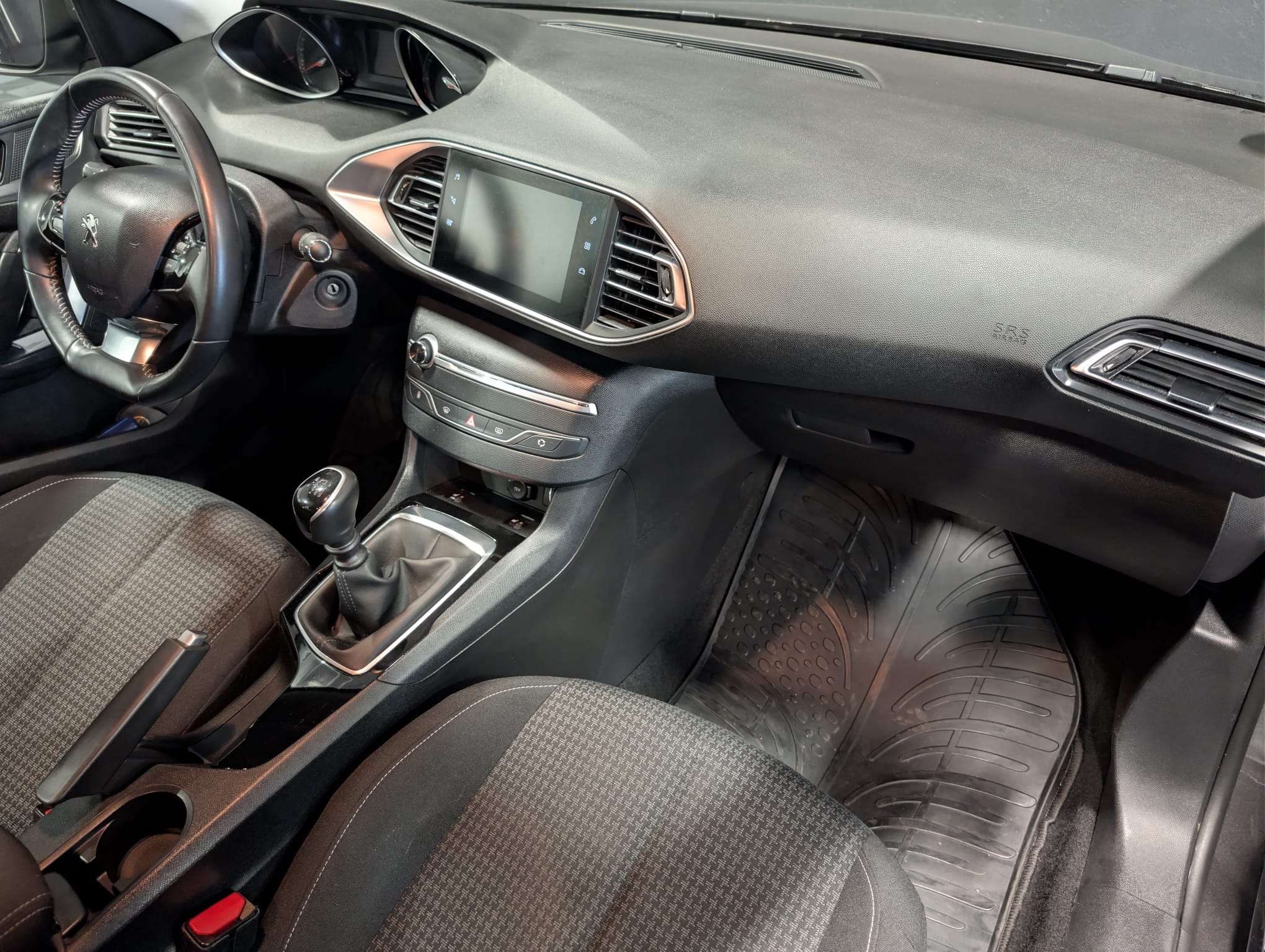 Peugeot 308 SW 1.5 BlueHDi Active Pack S.  — Caméra 360 — CarPlay — Sièges chauffants