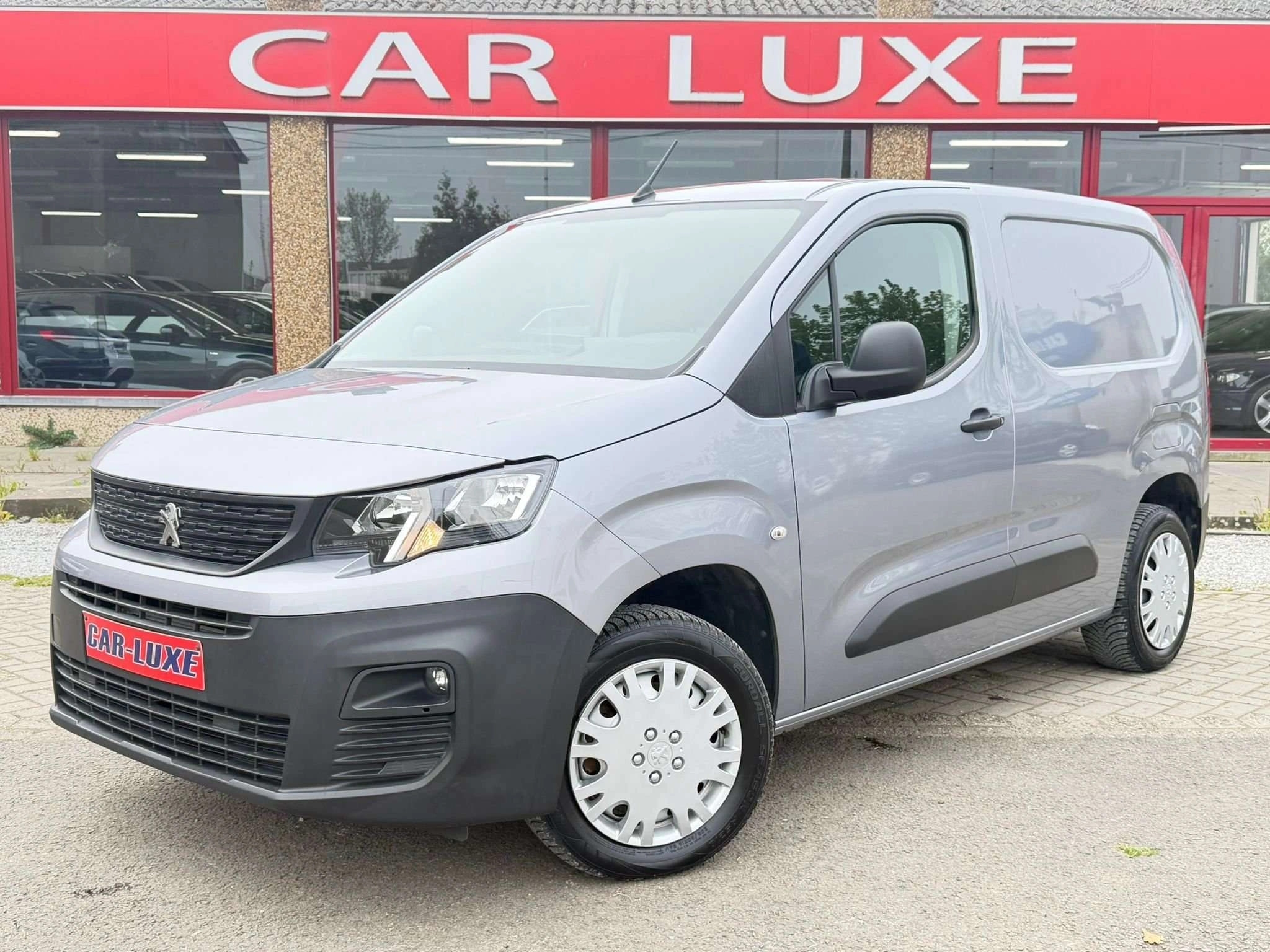 Peugeot Partner 1.2 ESSENCE GPS 3 PLACES UTILITAIRE TVAC