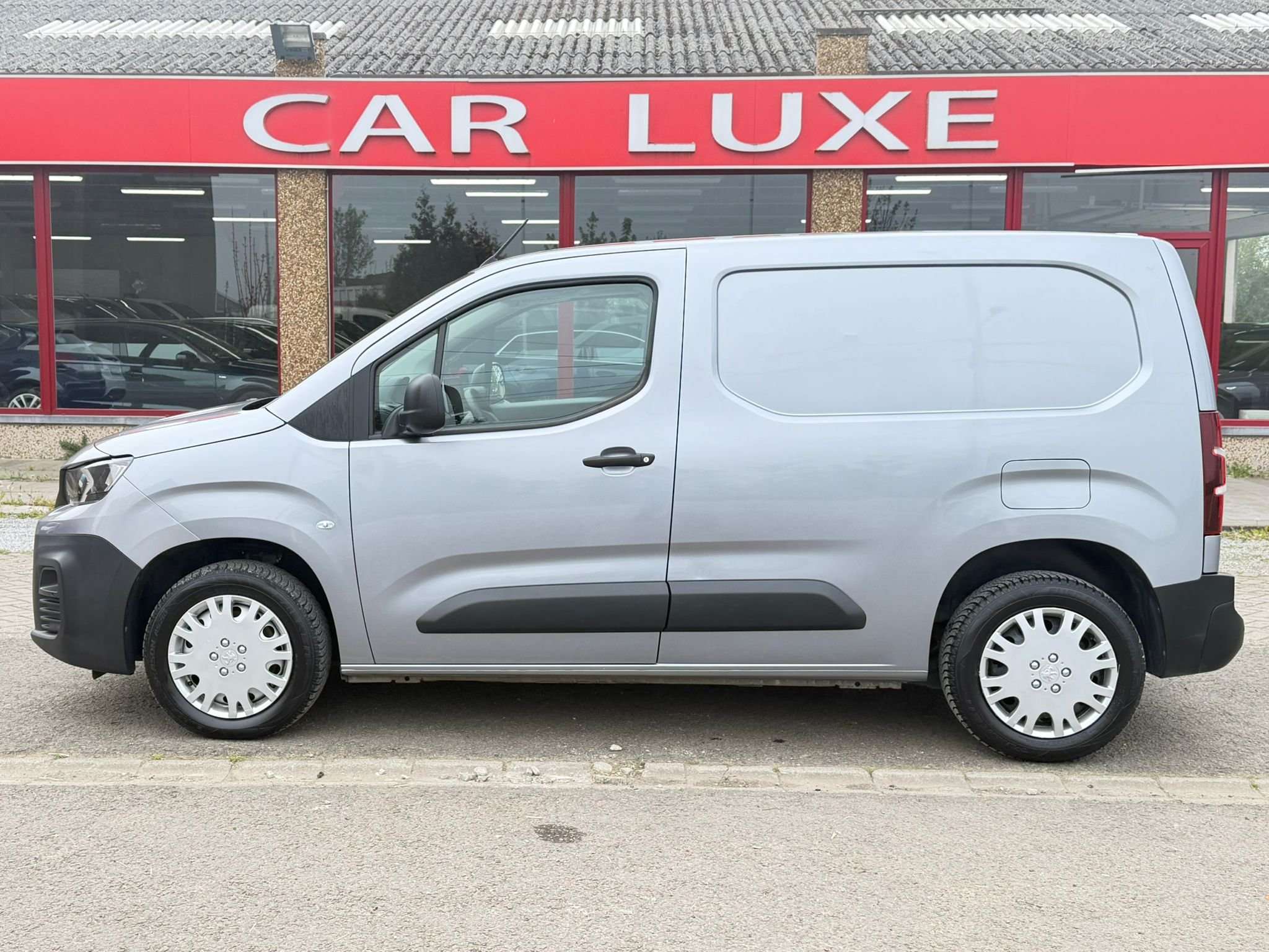 Peugeot Partner 1.2 ESSENCE GPS 3 PLACES UTILITAIRE TVAC
