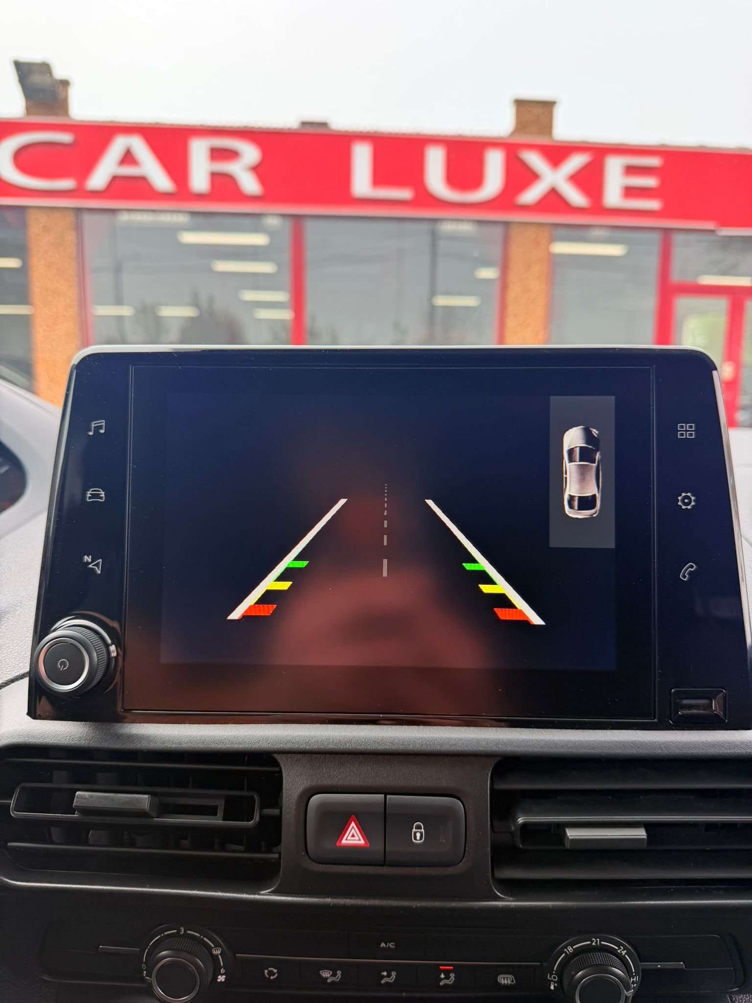 Peugeot Partner 1.2 ESSENCE GPS 3 PLACES UTILITAIRE TVAC
