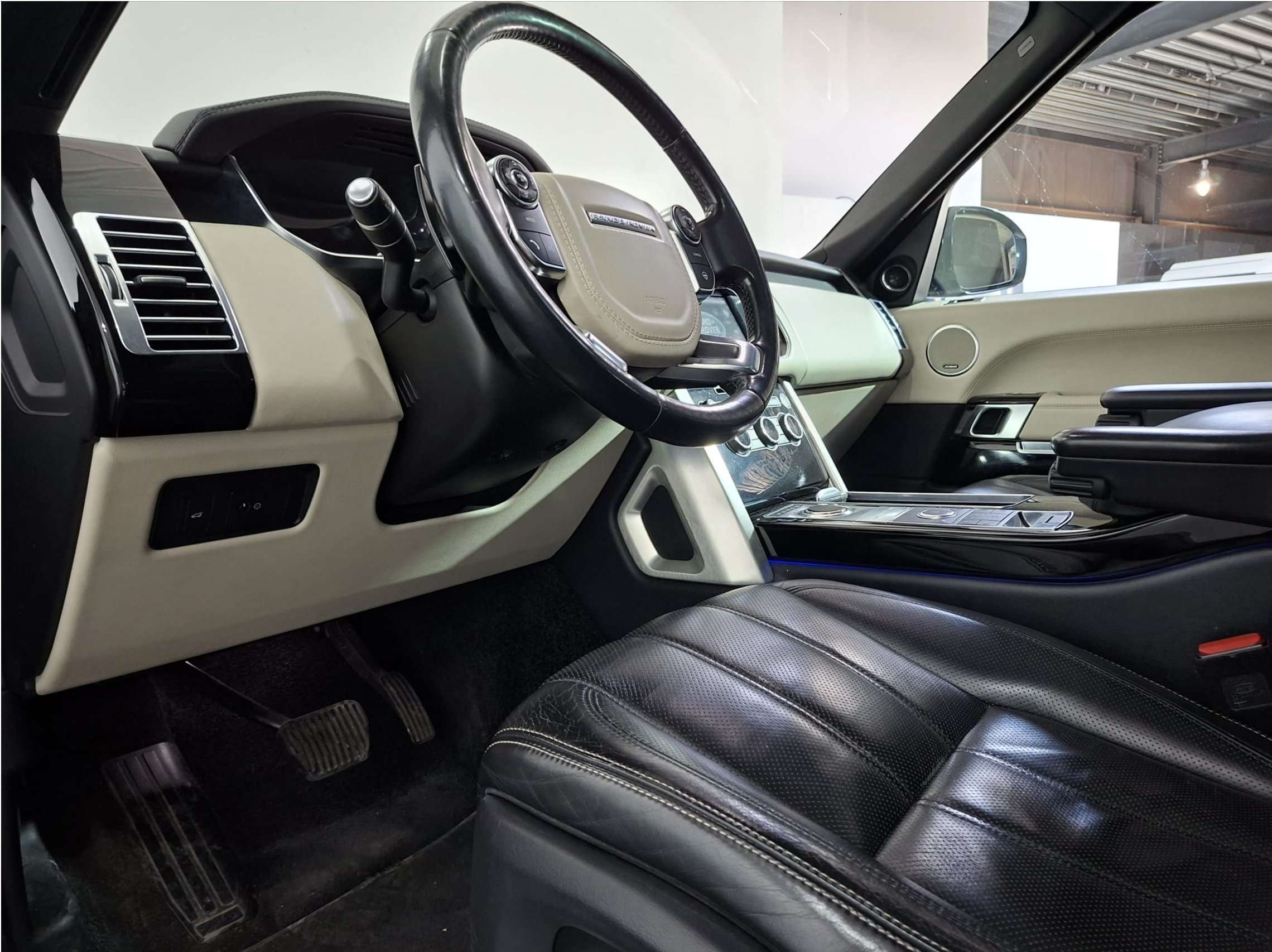 Land Rover Range Rover VOGUE 3.0 cc diesel hybride I leder I  pano dak I camera I automaat I