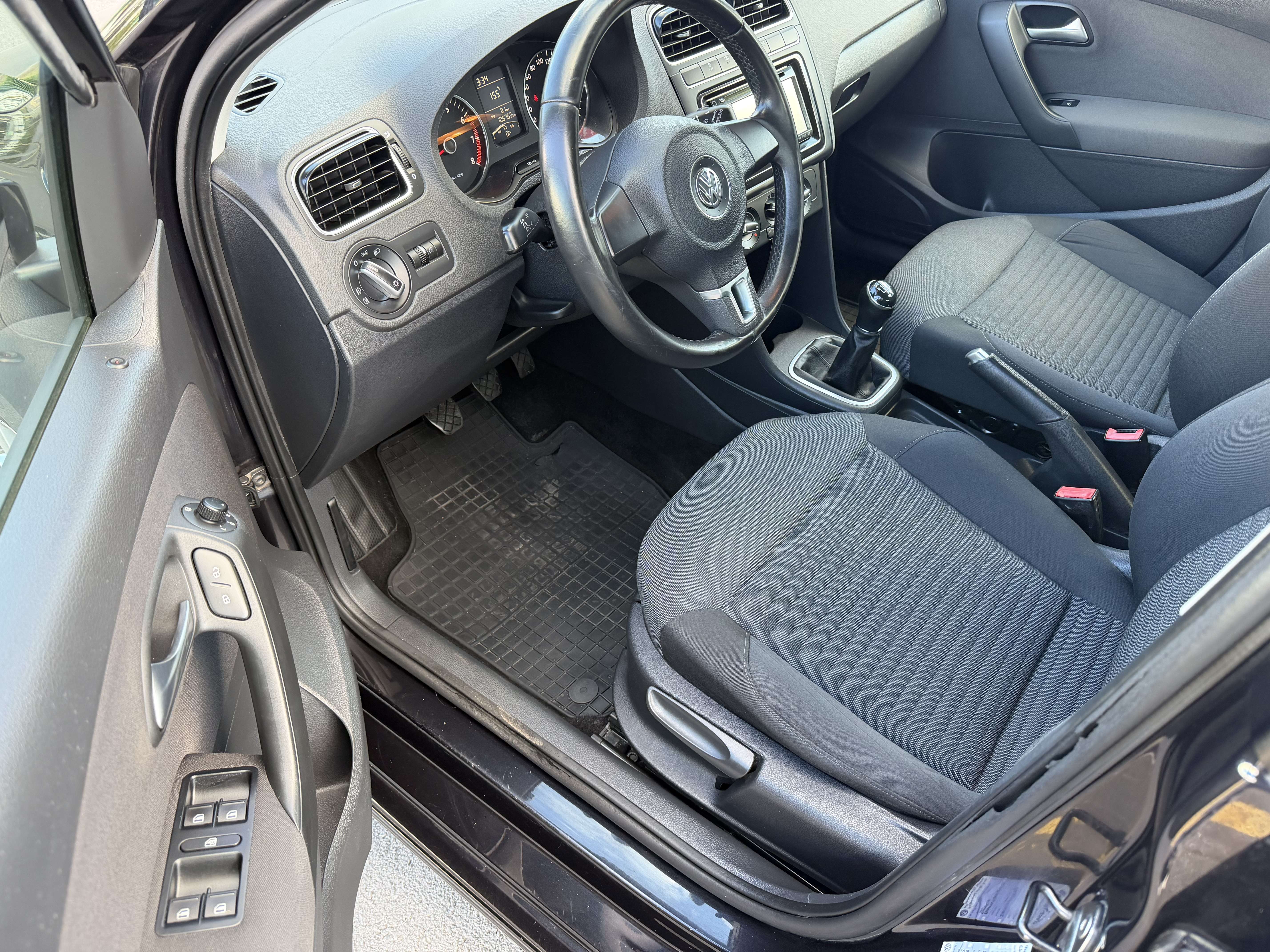 Volkswagen Polo Kit R*1.2i Black Edition*A/C*xénon*LED*USB*